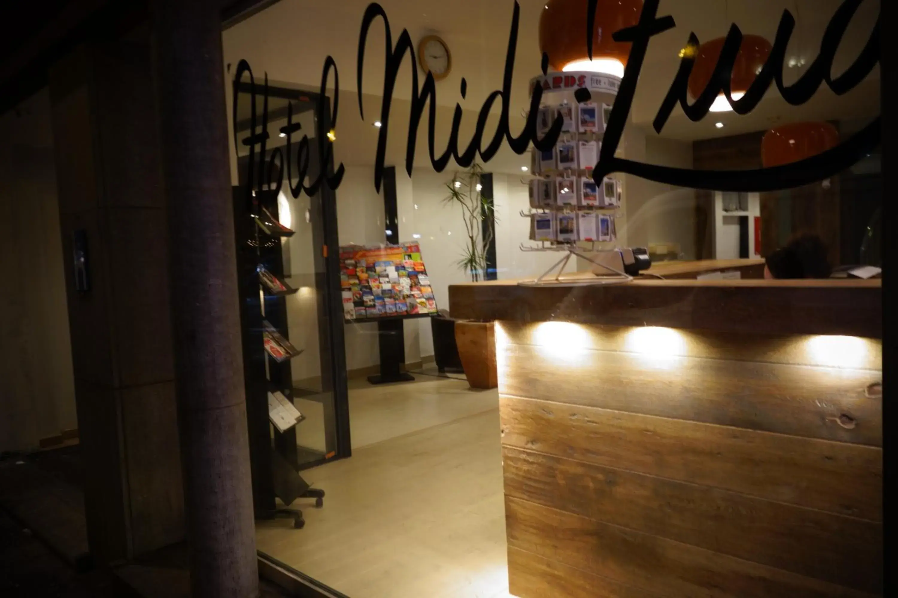 Lobby or reception in Hotel Midi-Zuid Lobby or reception in Hotel Midi-Zuid