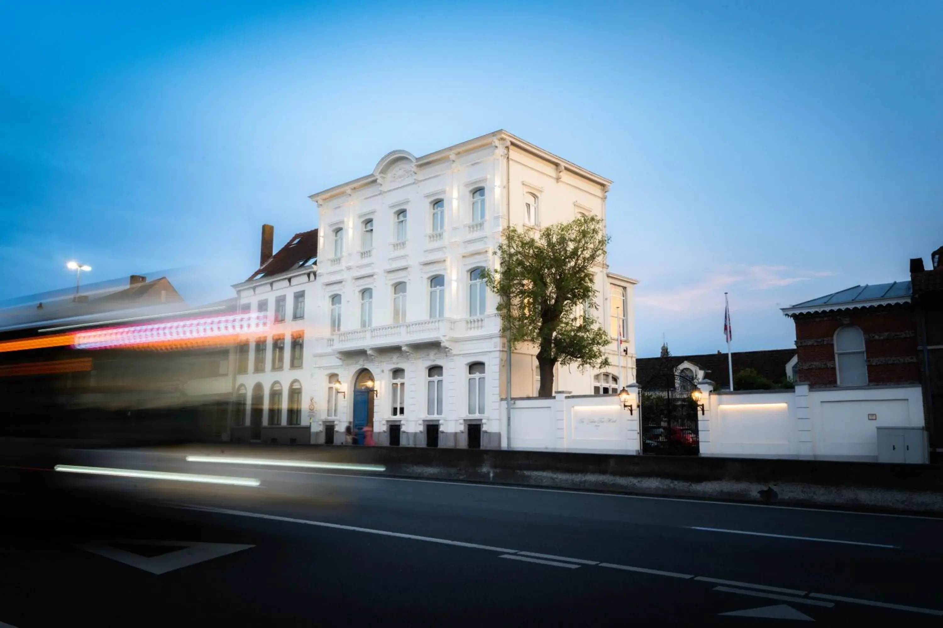 Property building in Golden Tree Hotel Property building in Golden Tree Hotel