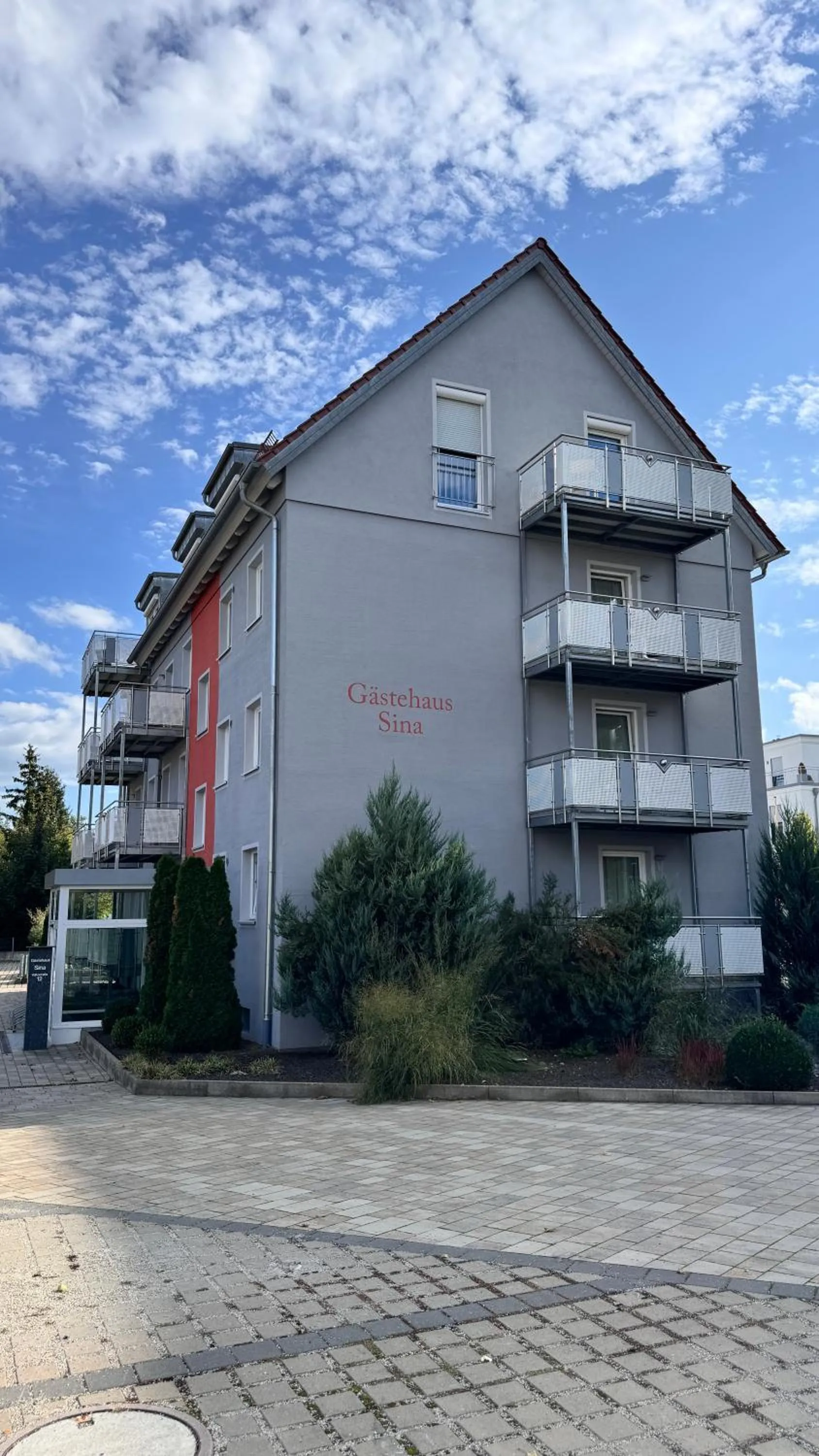 Property building in Goldener Schlüssel mit Gästehaus Sina