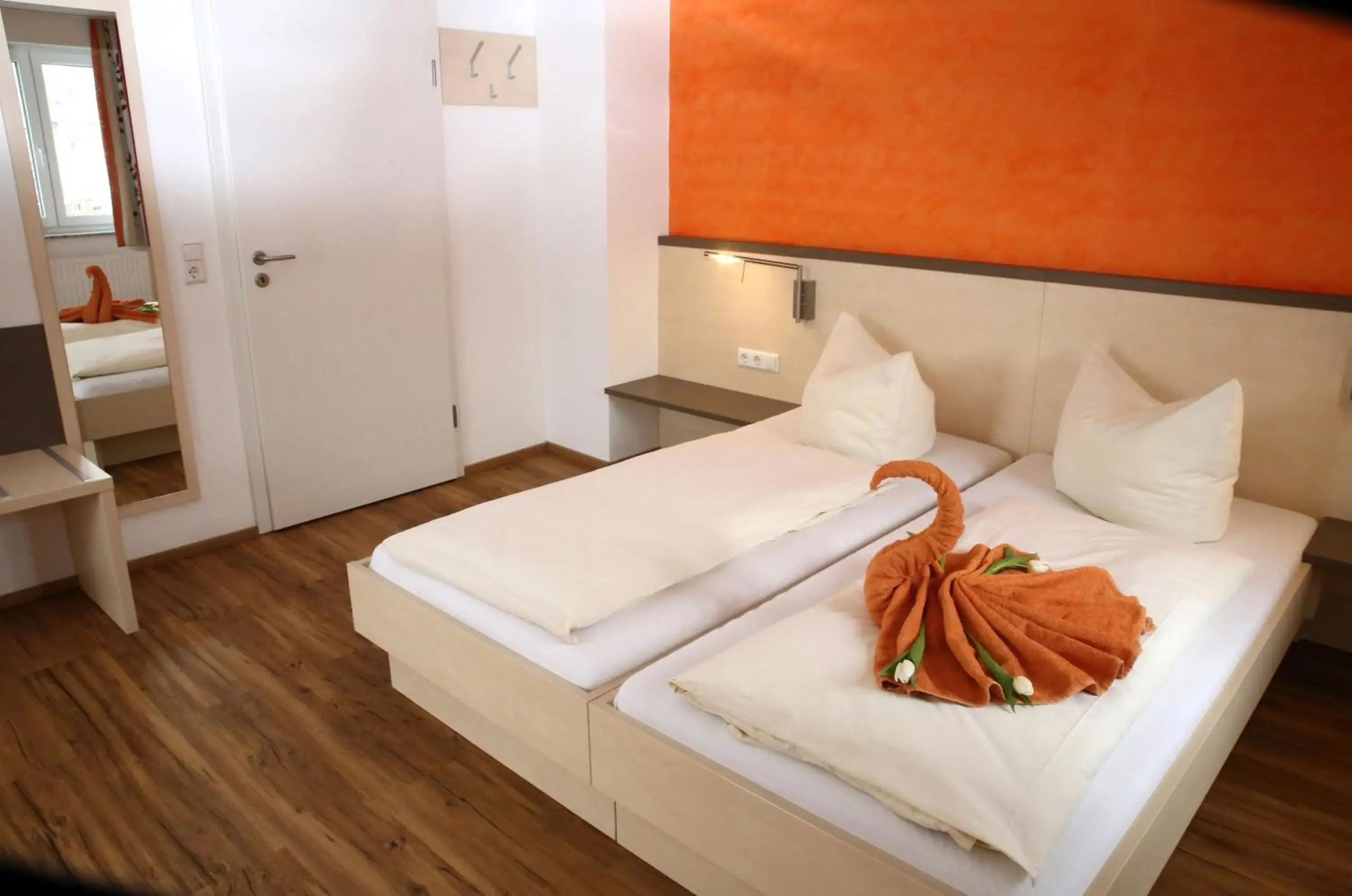 Double Room with Balcony - single occupancy in Goldener Schlüssel mit Gästehaus Sina Double Room with Balcony - single occupancy in Goldener Schlüssel mit Gästehaus Sina