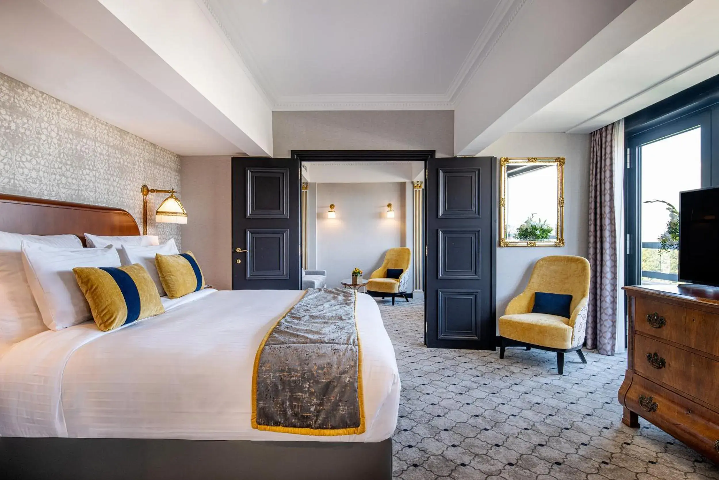 Barsey Suite in Hotel Barsey by Warwick Barsey Suite in Hotel Barsey by Warwick