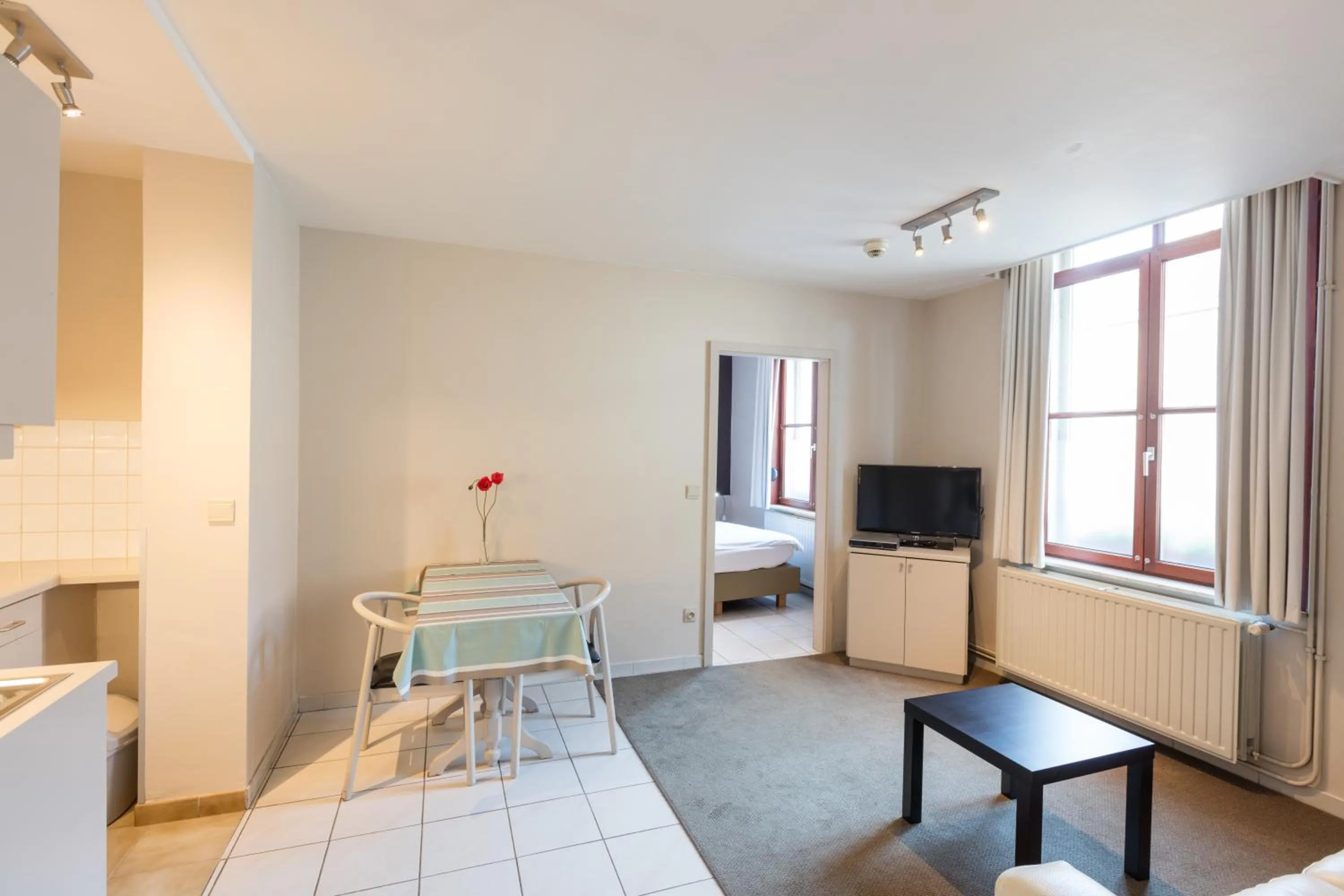 Day, Bed in Bonobo Apartments