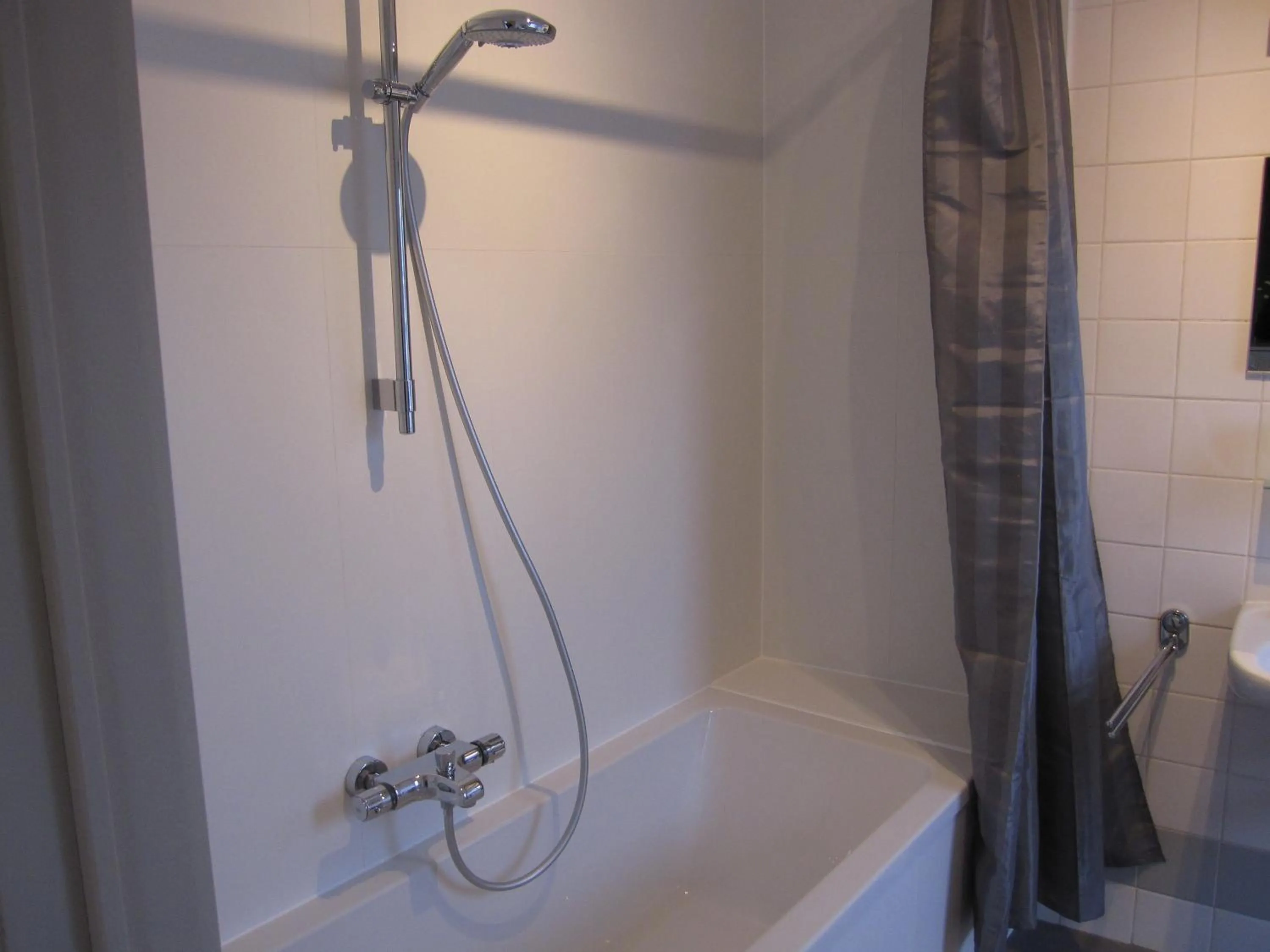 Shower in Bonobo Apartments