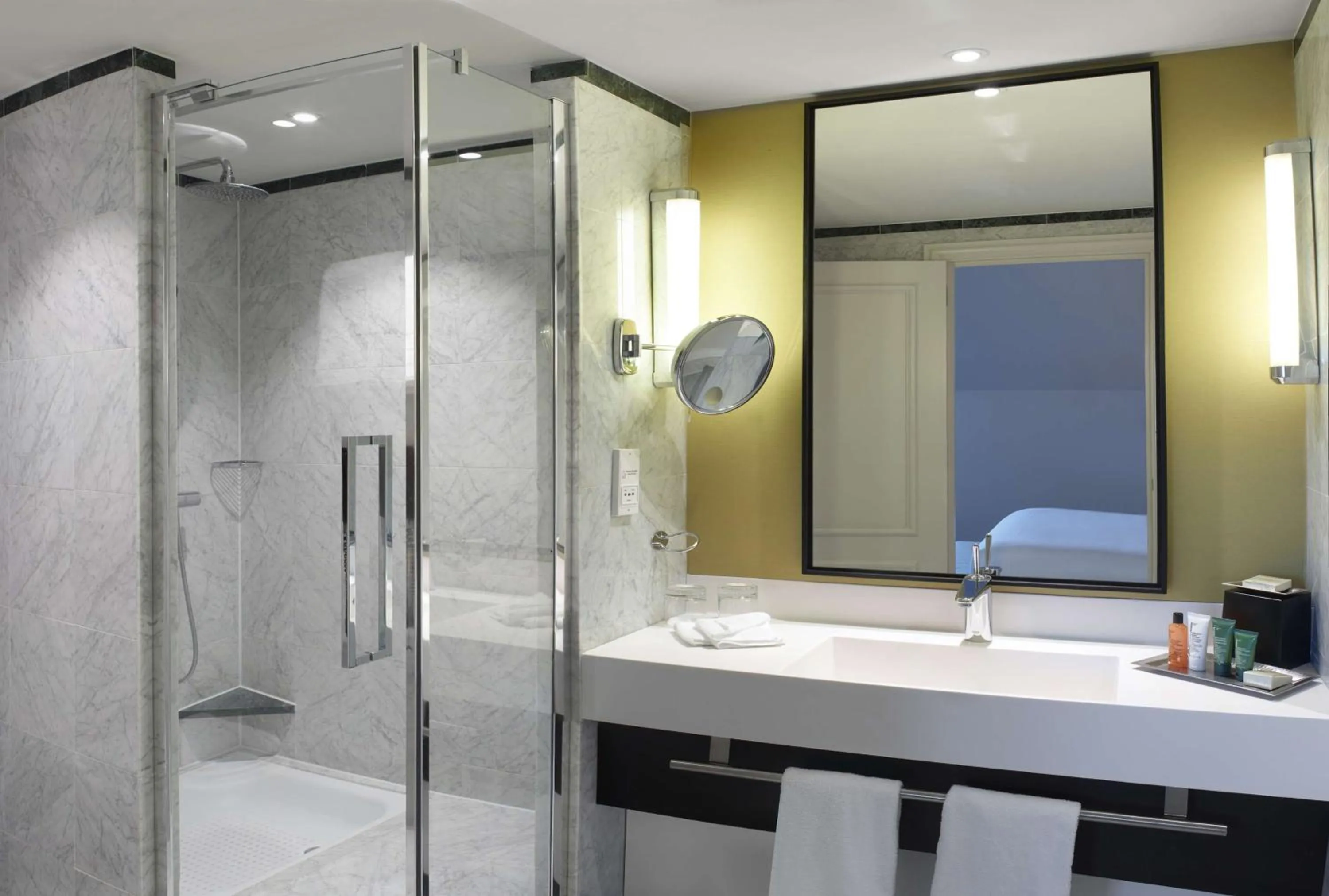 Bathroom in Hilton Brussels Grand Place