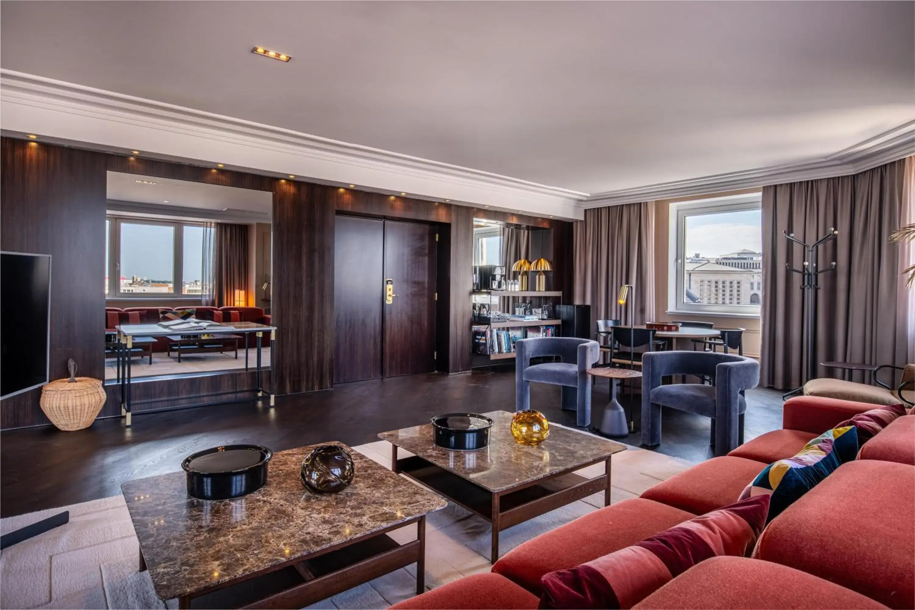 Living room in Hilton Brussels Grand Place Living room in Hilton Brussels Grand Place