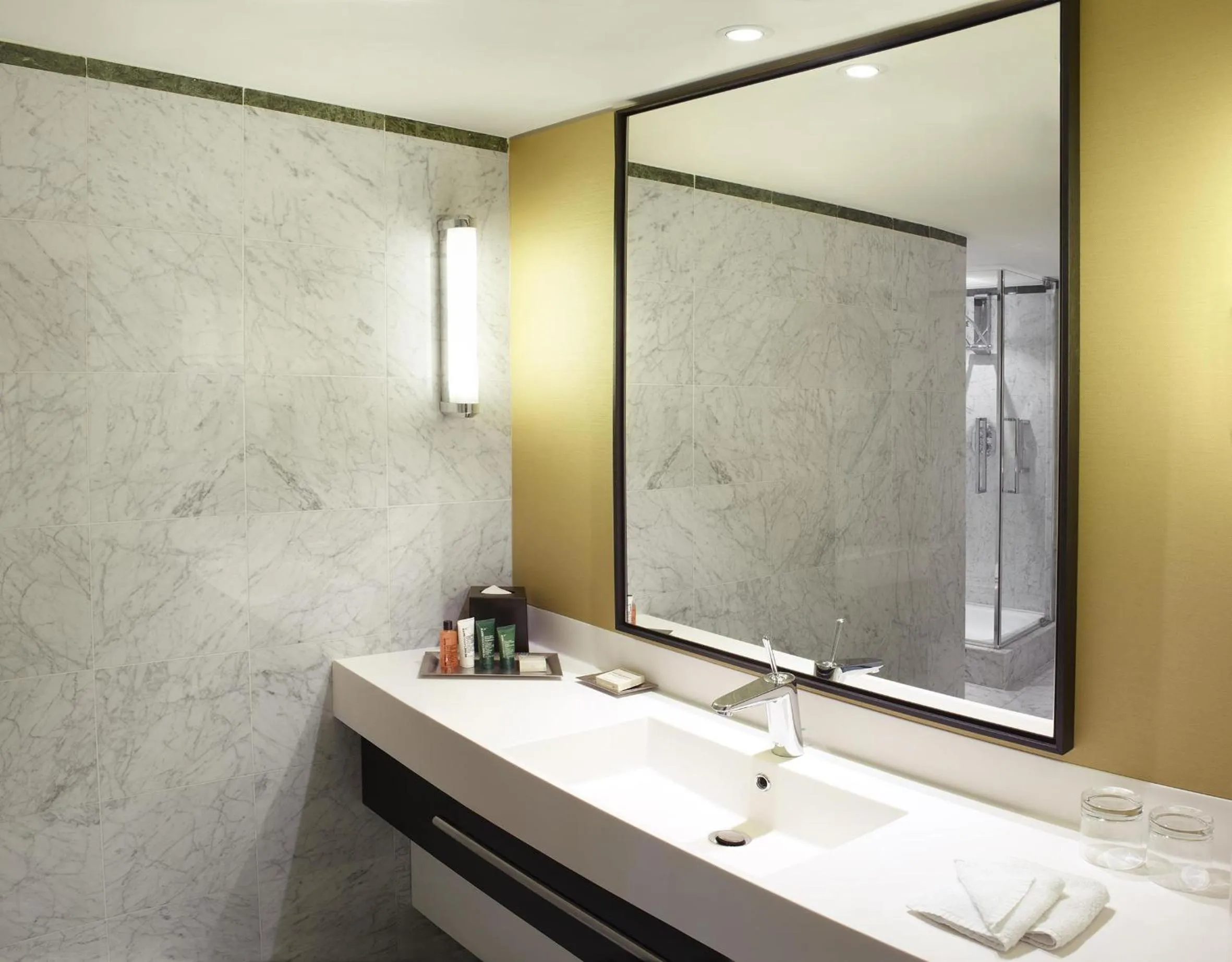 Bathroom in Hilton Brussels Grand Place