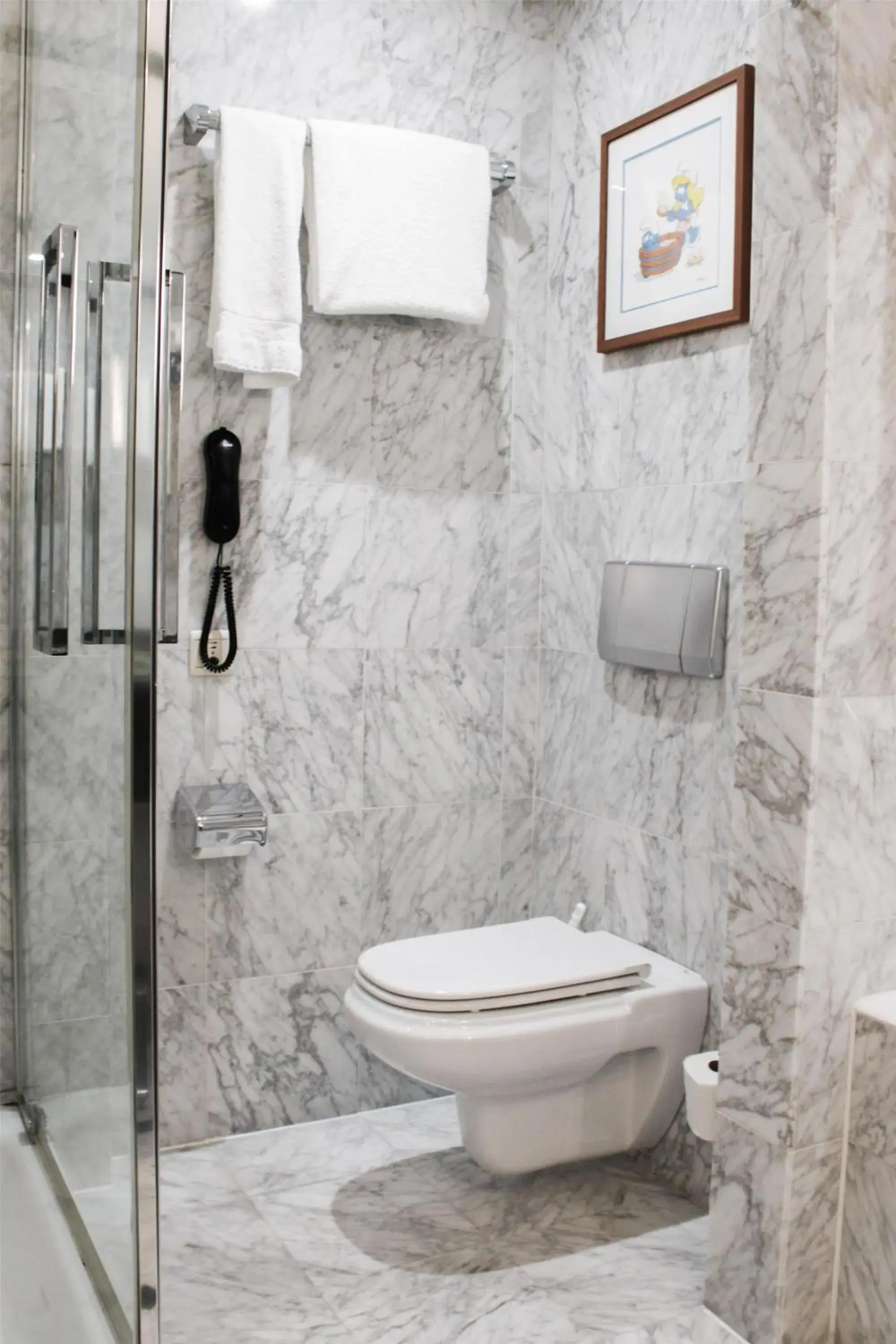 Bathroom in Hilton Brussels Grand Place Bathroom in Hilton Brussels Grand Place