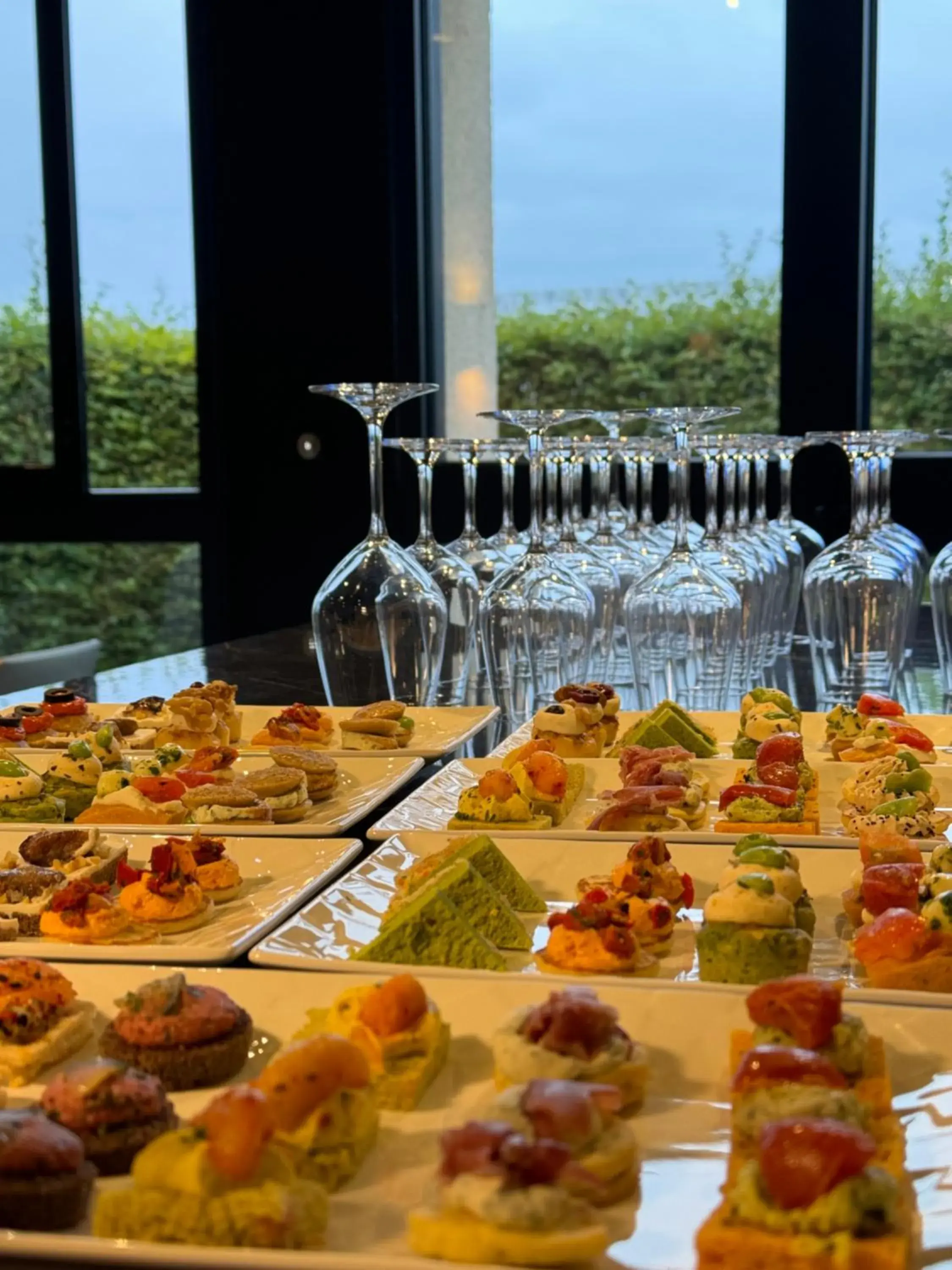 Lounge or bar in Hotel L'Ortega - Rennes St Jacques Aéroport Lounge or bar in Hotel L'Ortega - Rennes St Jacques Aéroport