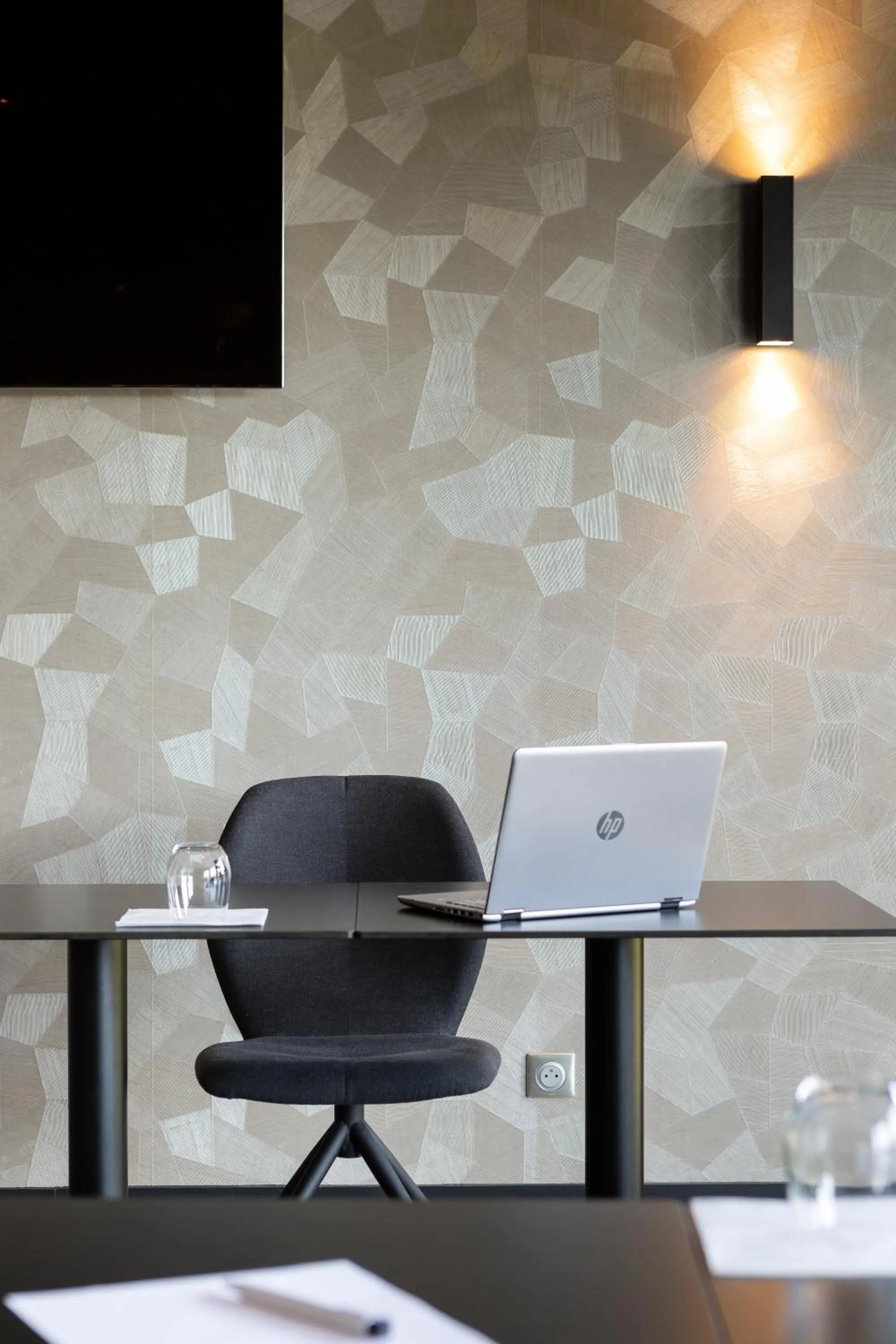 TV and multimedia in Hotel L'Ortega - Rennes St Jacques Aéroport