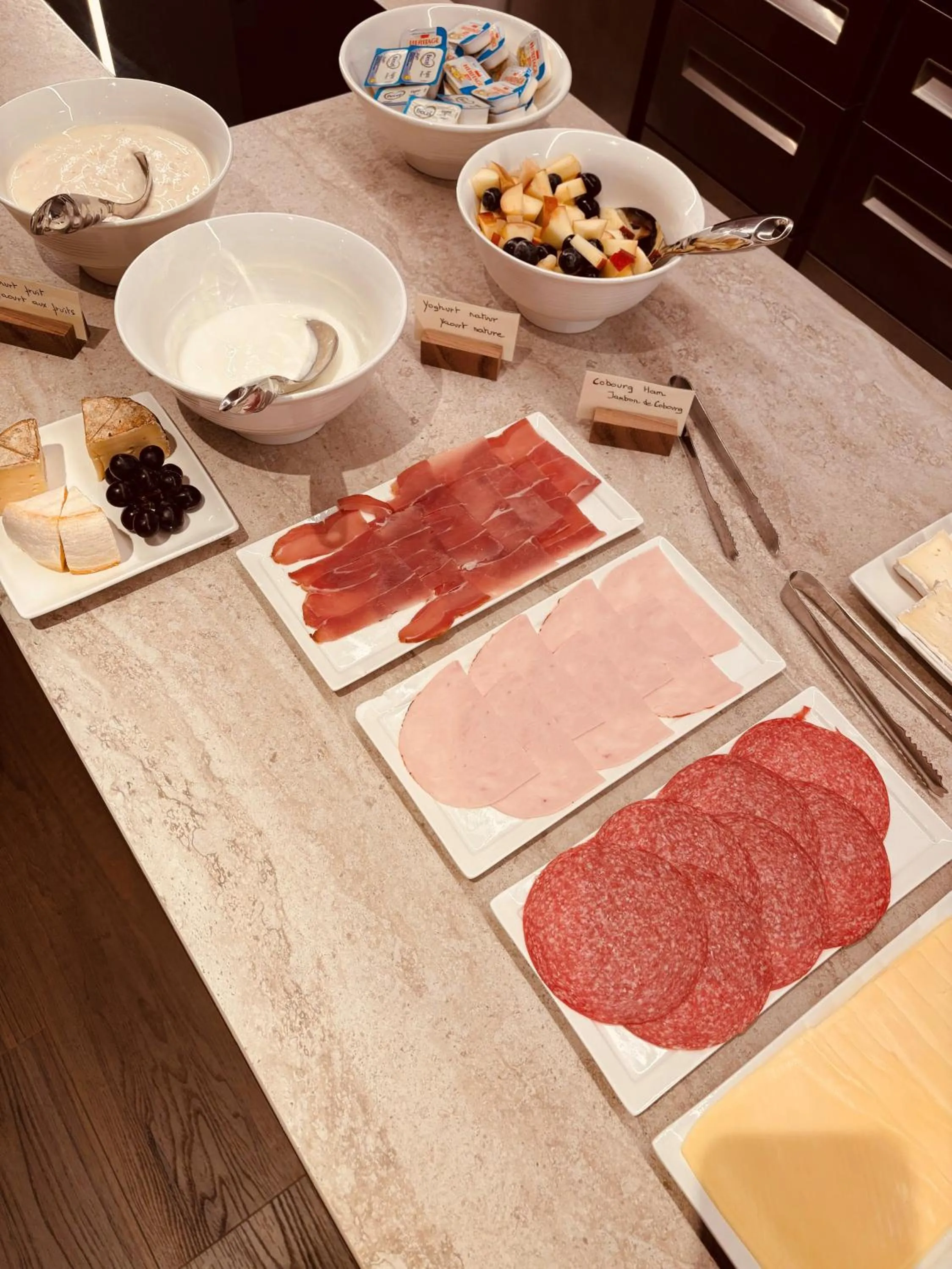 Buffet breakfast in Hotel Prado