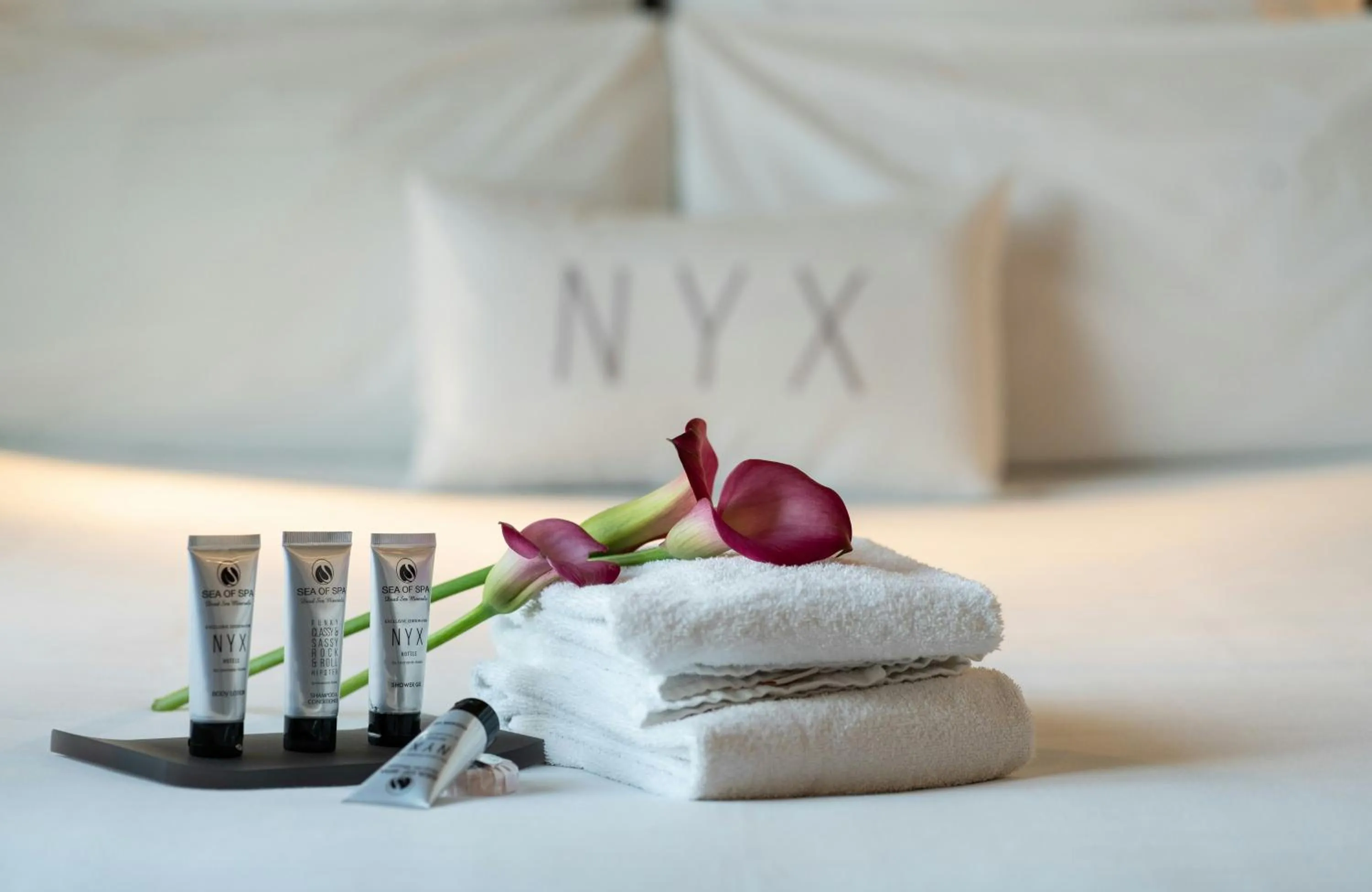Bedroom, Bed in NYX Hotel Milan by Leonardo Hotels