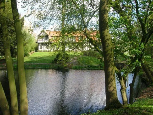 Facade/entrance in Hotel Kasteelhof 'T Hooghe