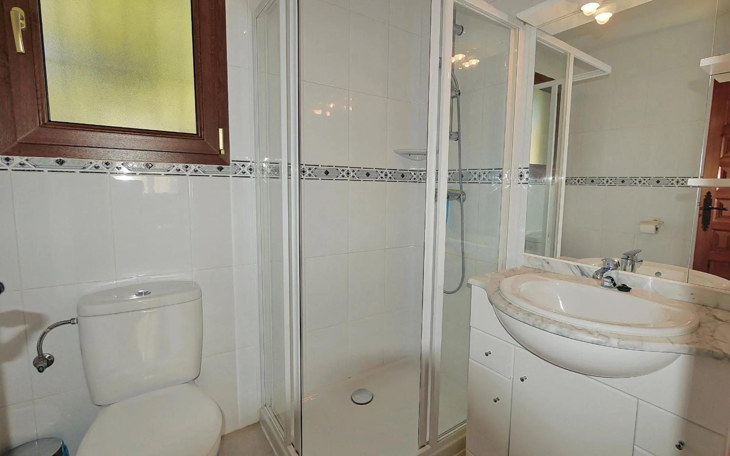 Villa Yvonne - chill out, free WIFI, close to facilities