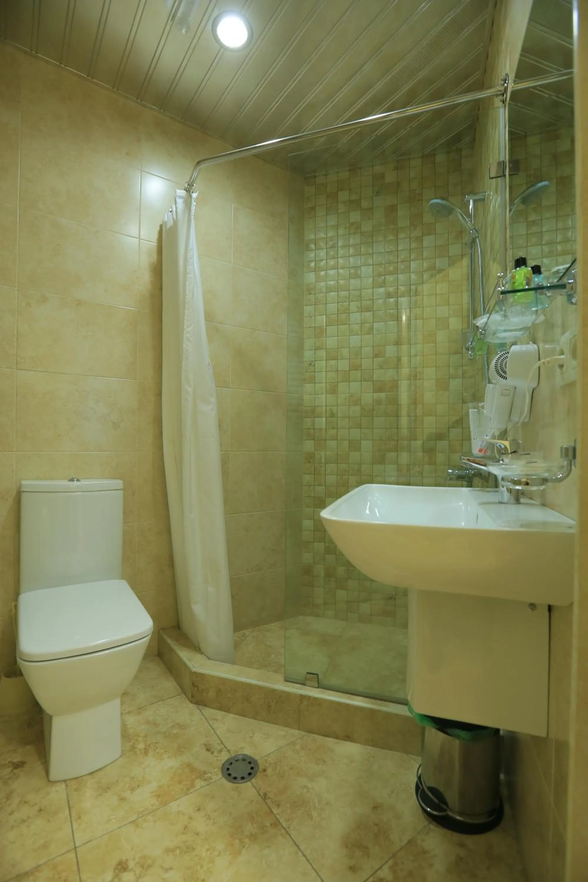 Shower in Hotel Lilia Yerevan
