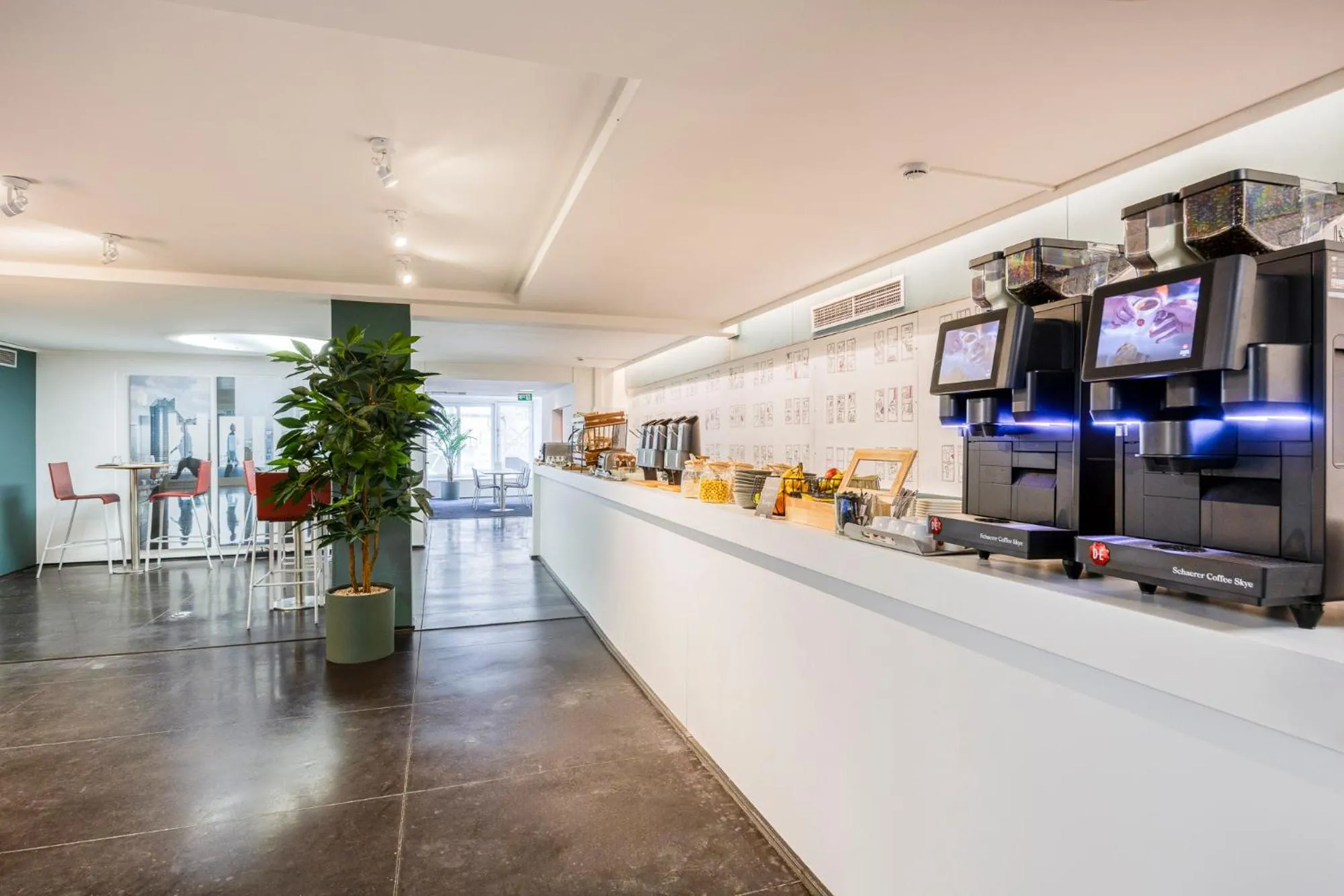 Buffet breakfast in Hotel Louise