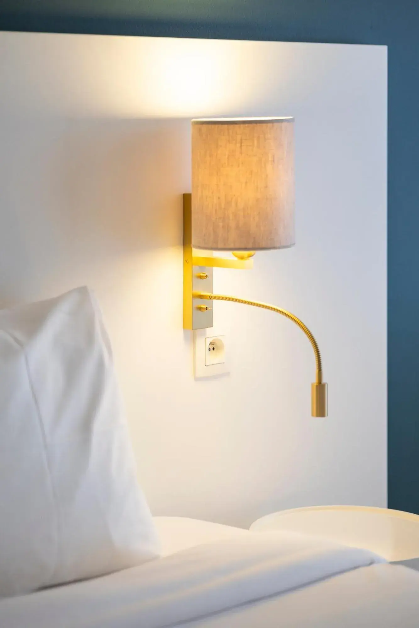 Bed in Hotel Louise Bed in Hotel Louise