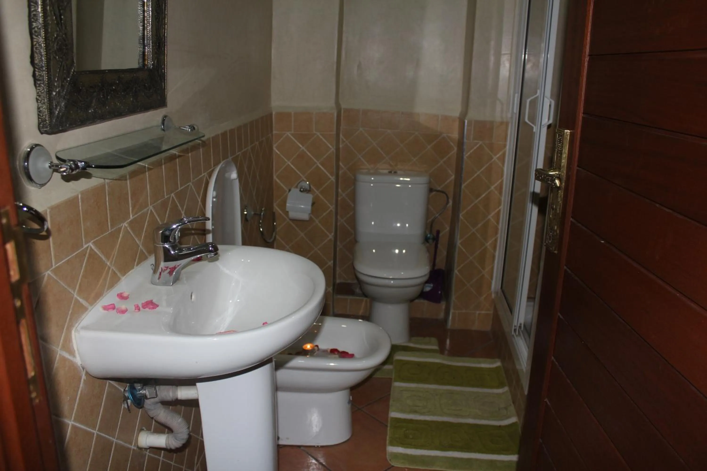 Shower in Rooms Palace Appart-Hôtel