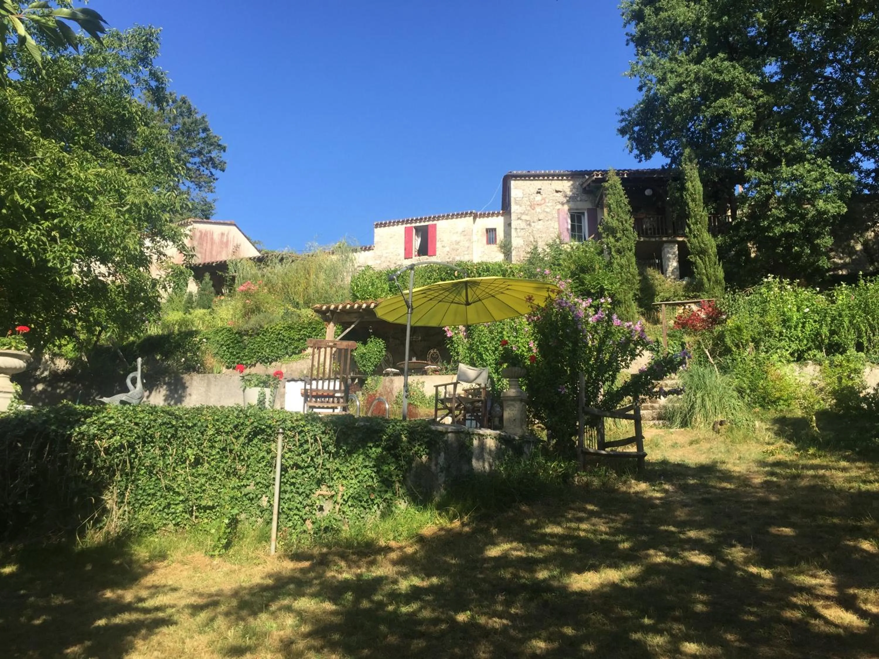 Property building in Le Peyrail