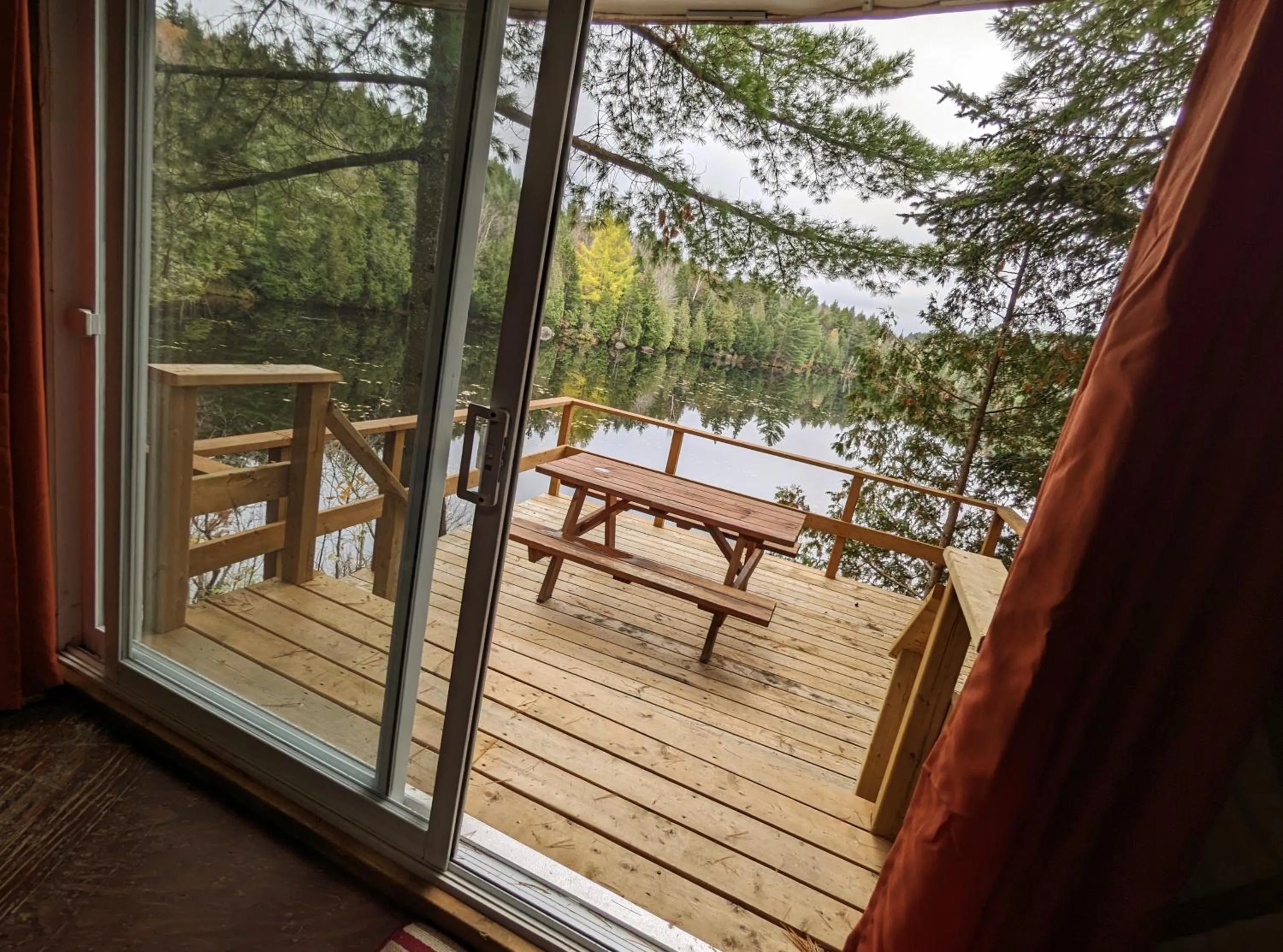 Chalets Aux Berges du Lac Castor