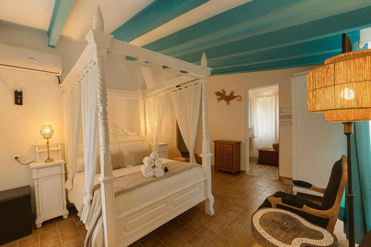 Photo of the whole room, Bed in Hotel Altea Paradise 1917 - Adults Only