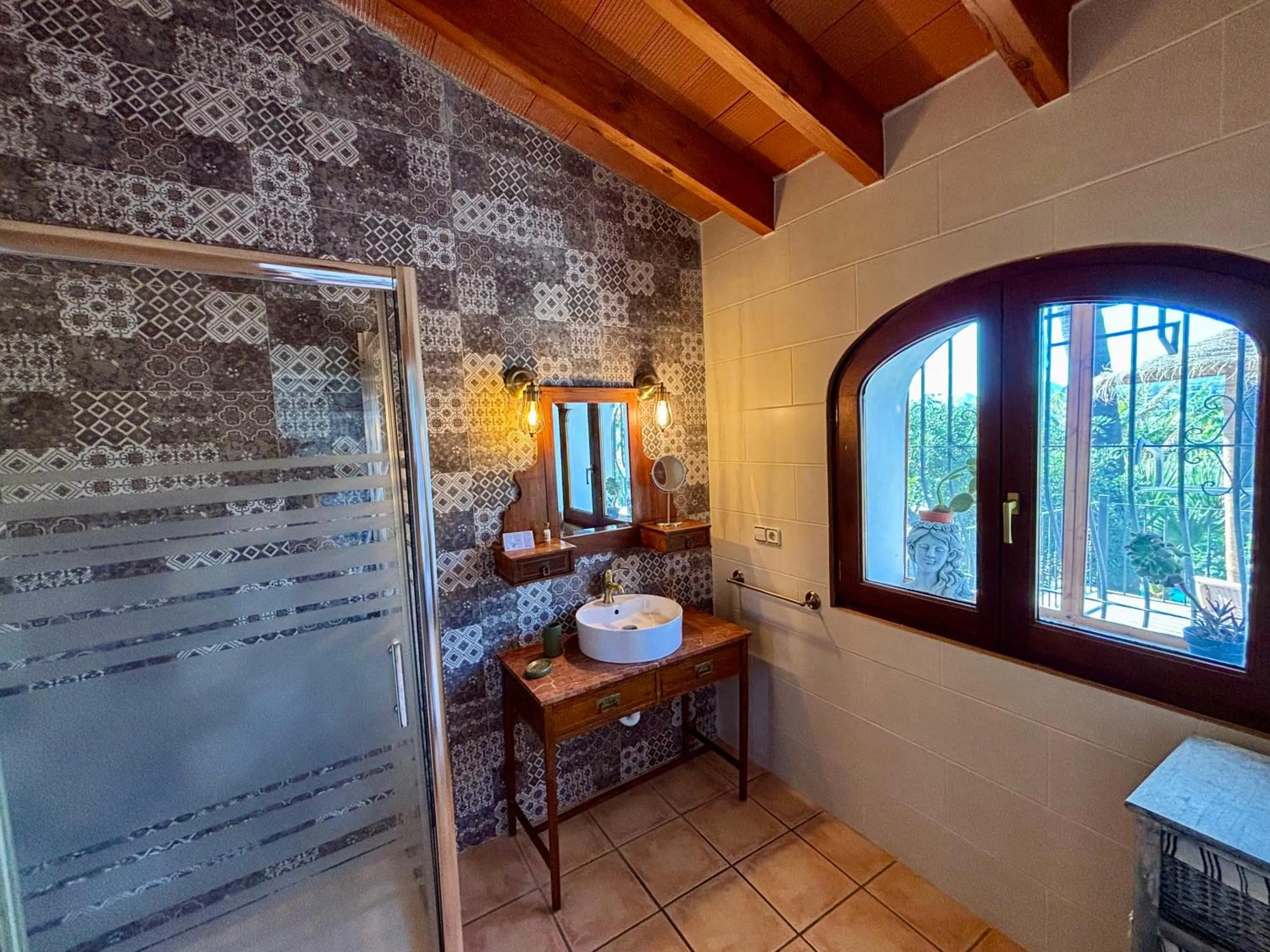 Shower in Hotel Altea Paradise 1917 - Adults Only