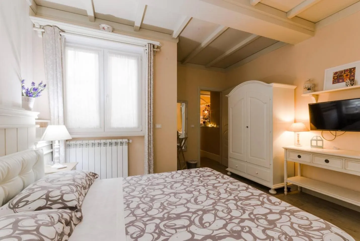 Photo of the whole room, Bed in Serendipity B&B Pescara