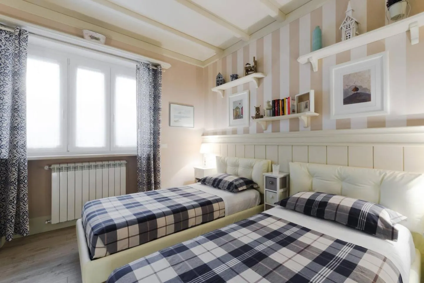 Photo of the whole room, Bed in Serendipity B&B Pescara