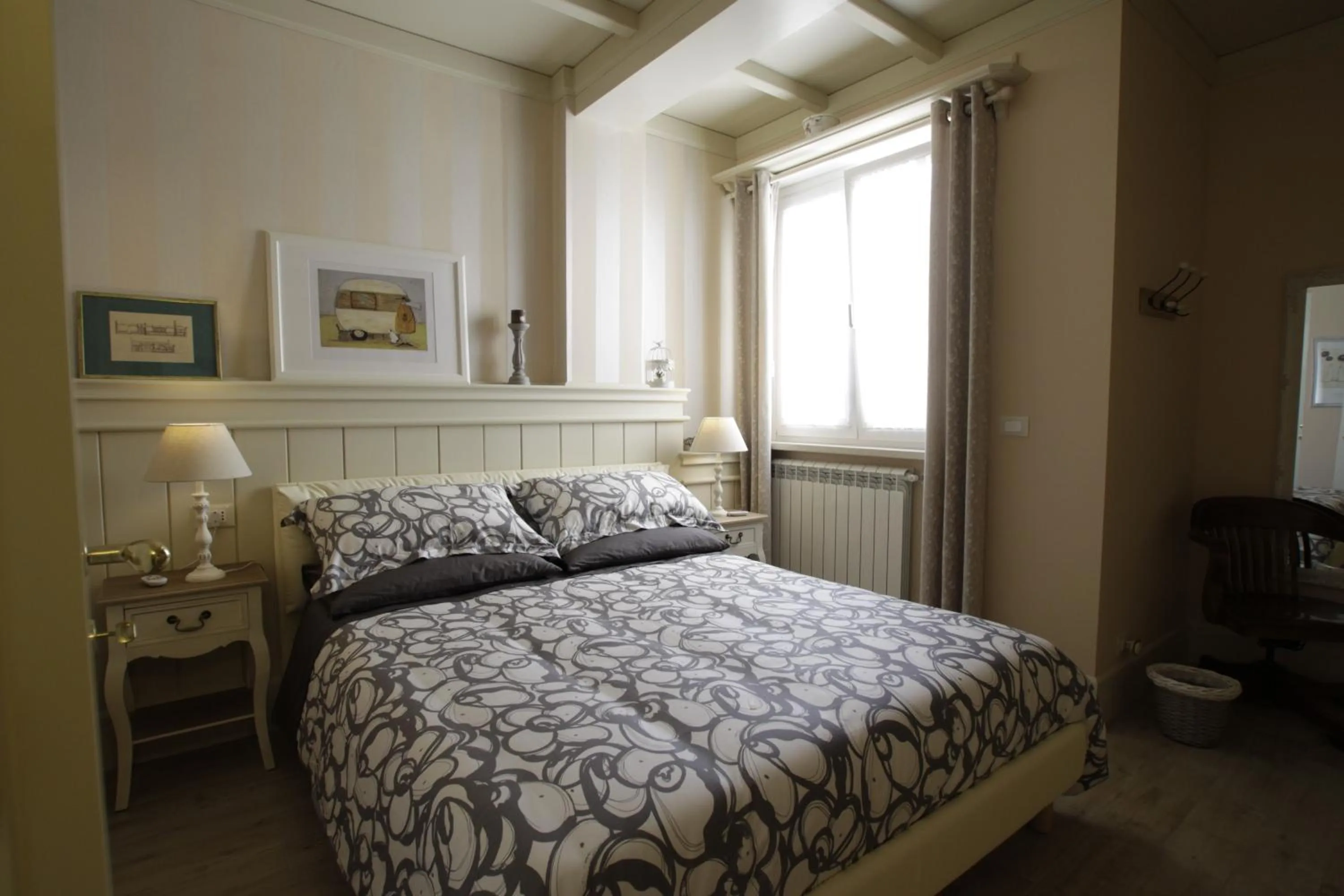 Photo of the whole room, Bed in Serendipity B&B Pescara