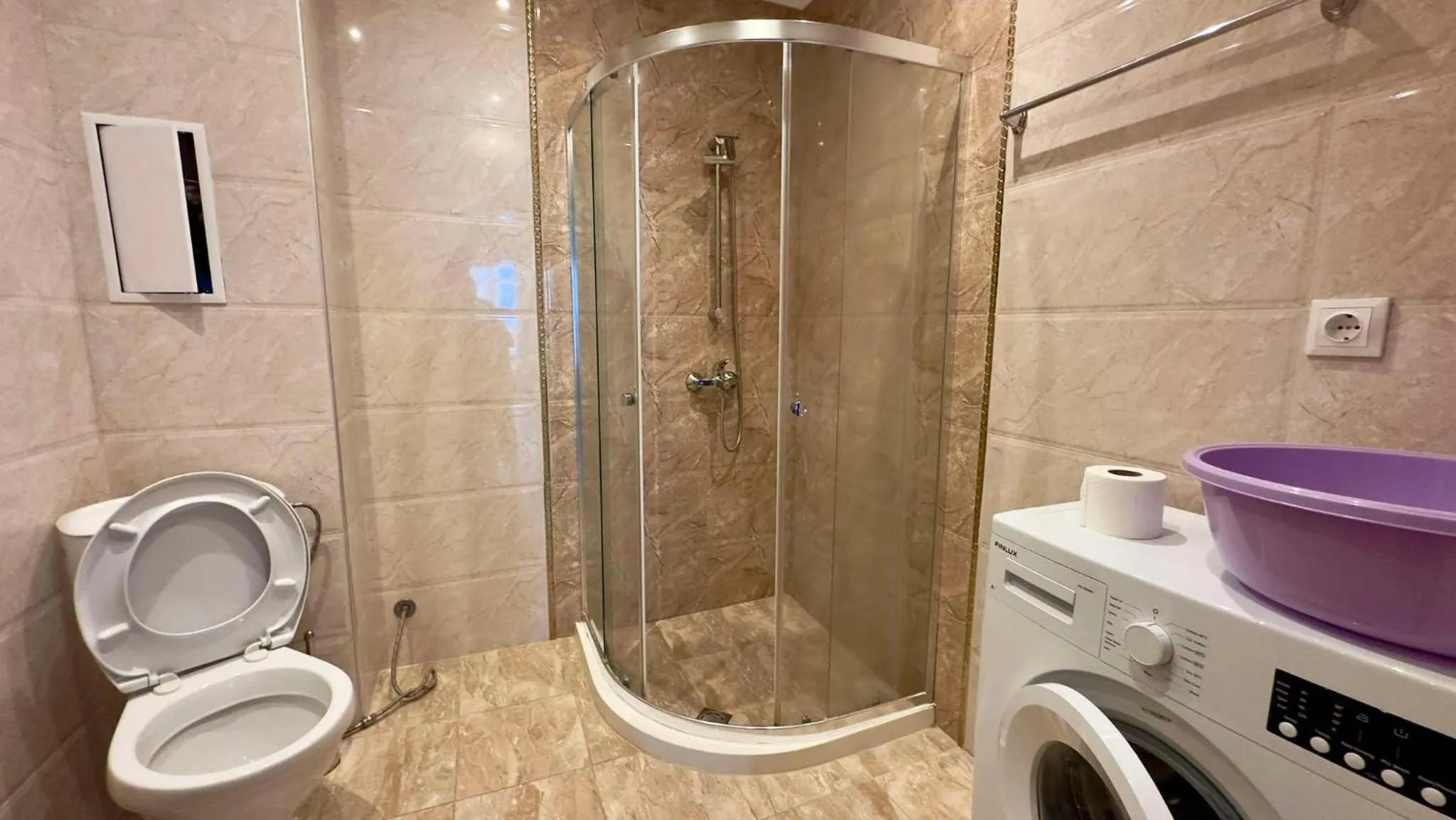 Bathroom in Green Paradise Deluxe Apartments