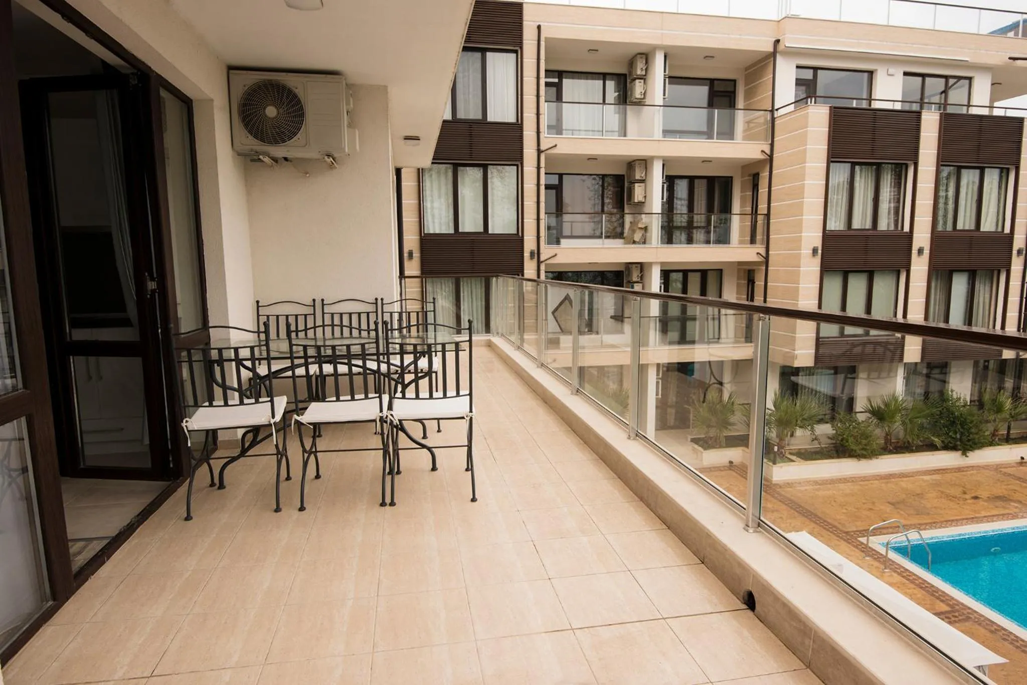 Patio in Green Paradise Deluxe Apartments