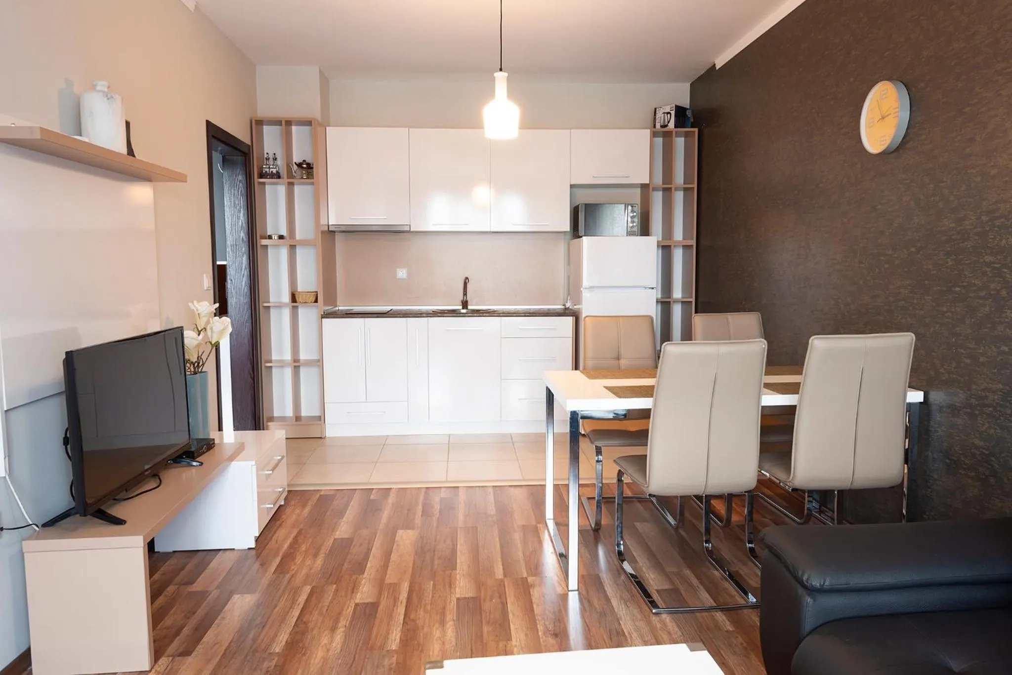 Kitchen or kitchenette in Green Paradise Deluxe Apartments