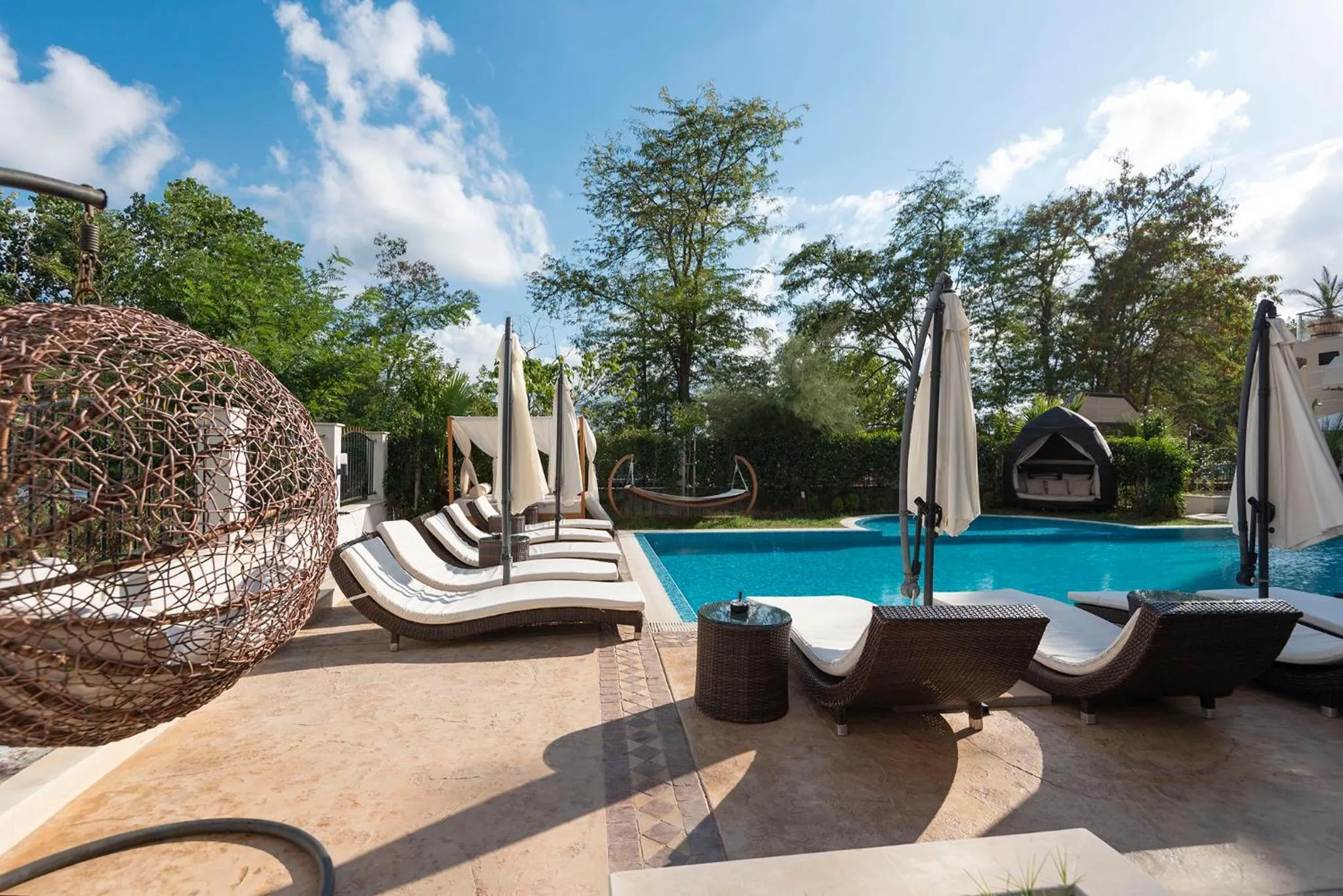 Patio in Green Paradise Deluxe Apartments