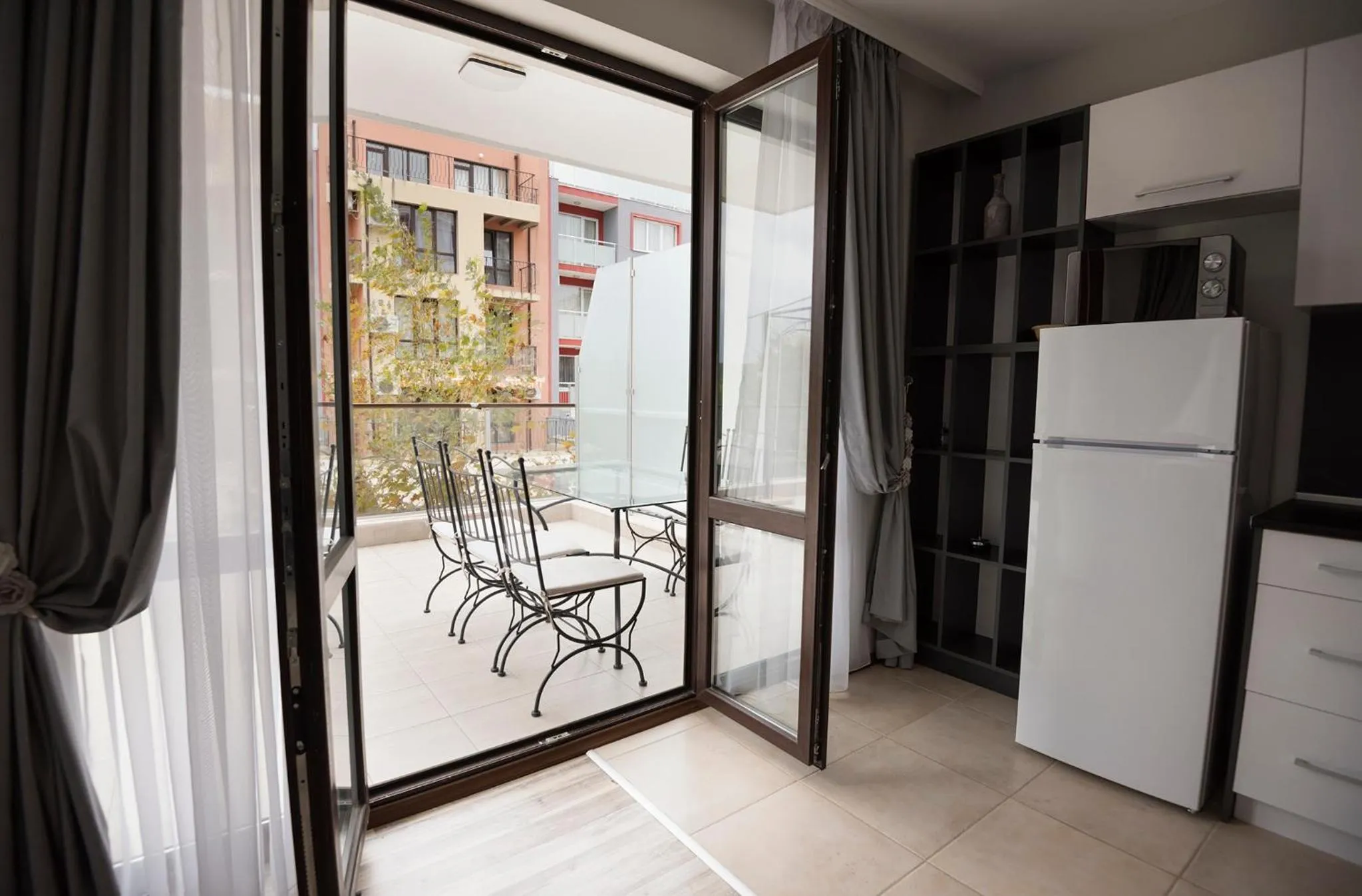 Coffee/tea facilities in Green Paradise Deluxe Apartments