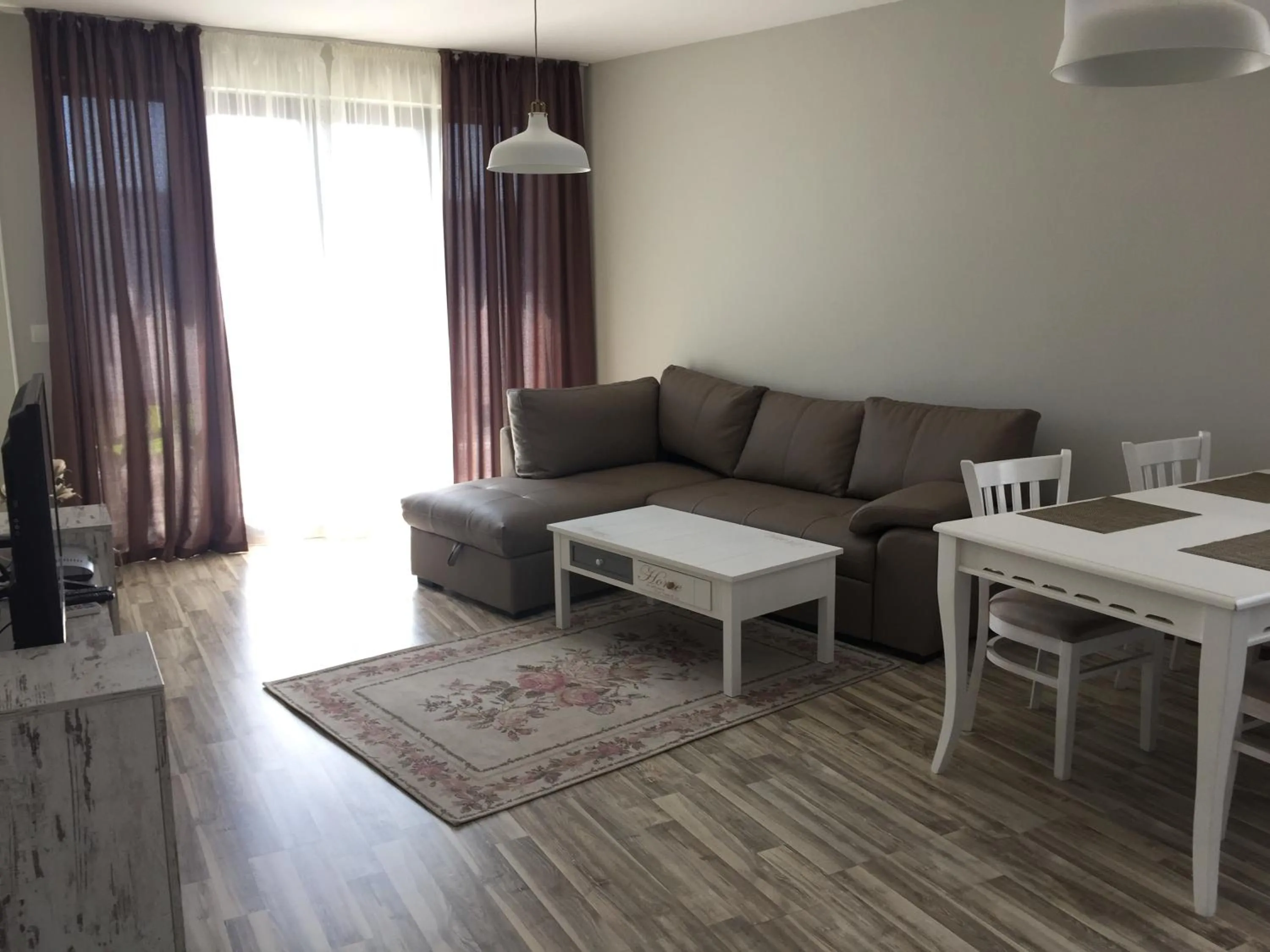 Living room in Green Paradise Deluxe Apartments