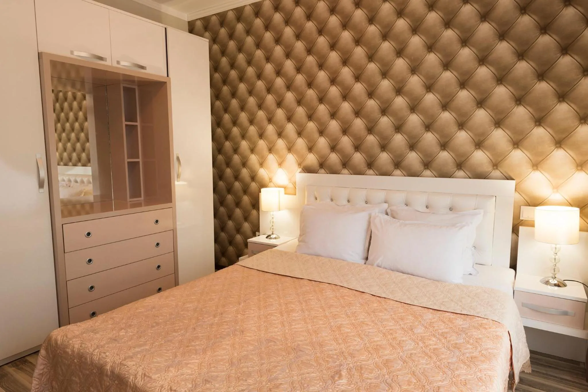 Bedroom, Bed in Green Paradise Deluxe Apartments