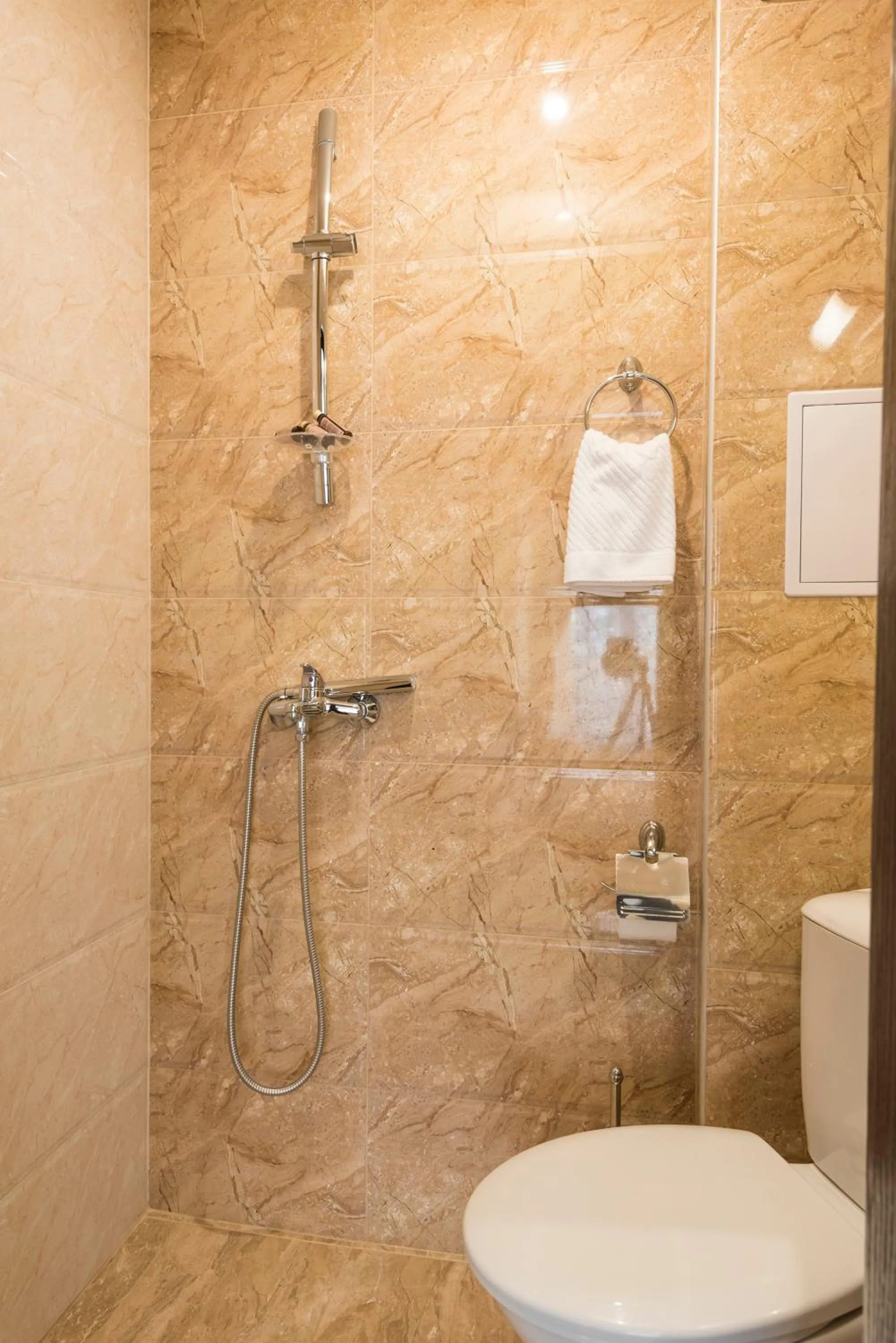 Bathroom in Green Paradise Deluxe Apartments