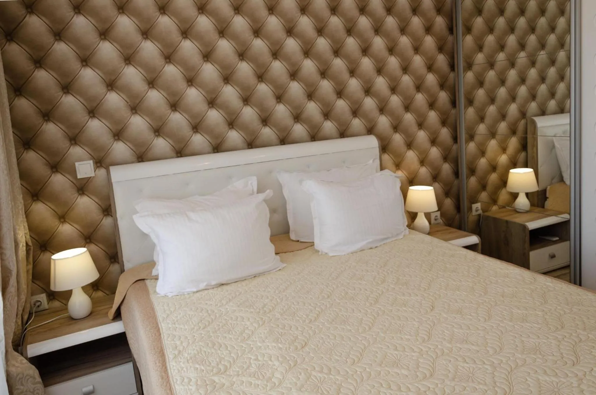 Bedroom, Bed in Green Paradise Deluxe Apartments