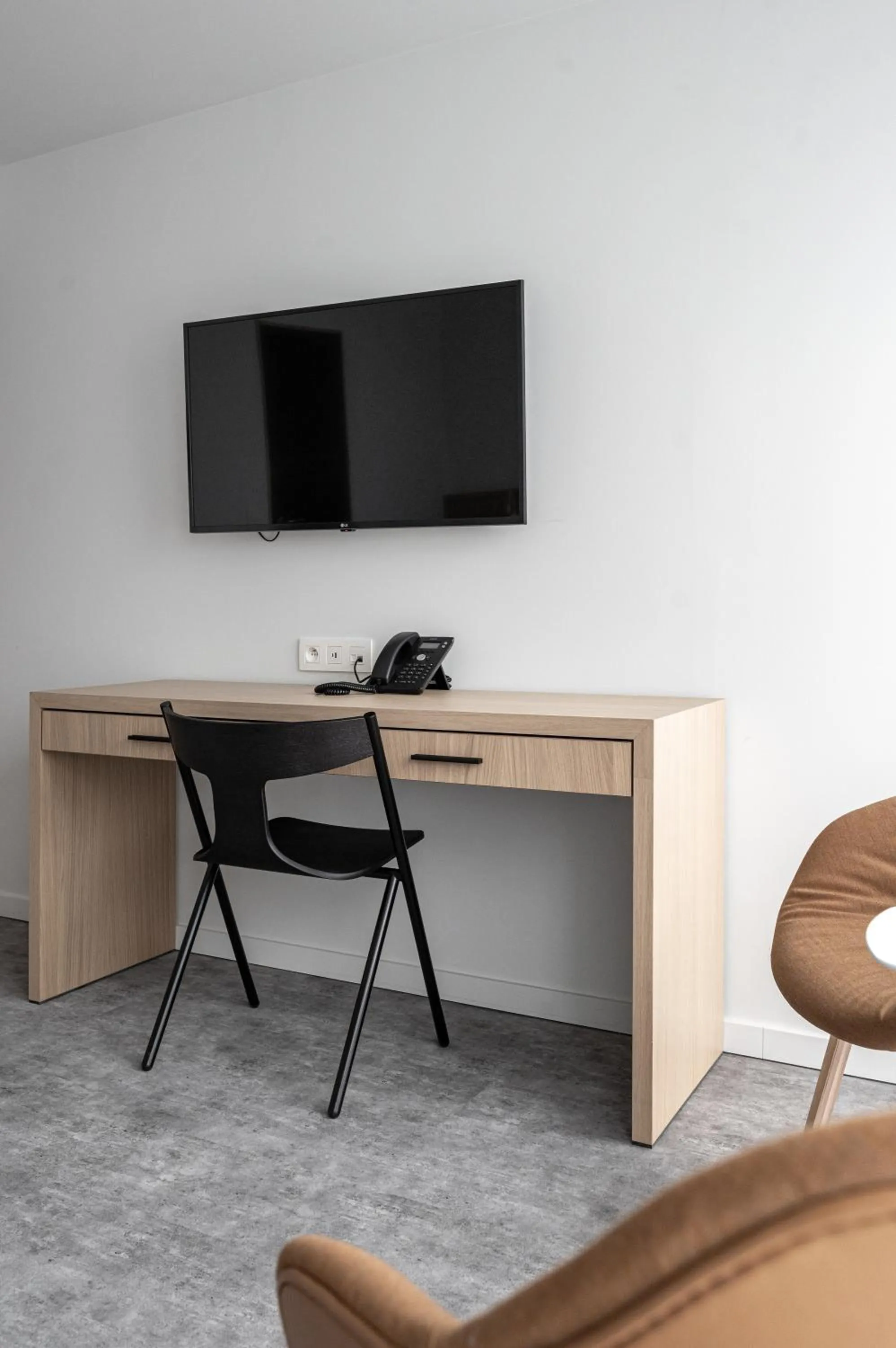 TV and multimedia in Hotel Le Bois De Bruges