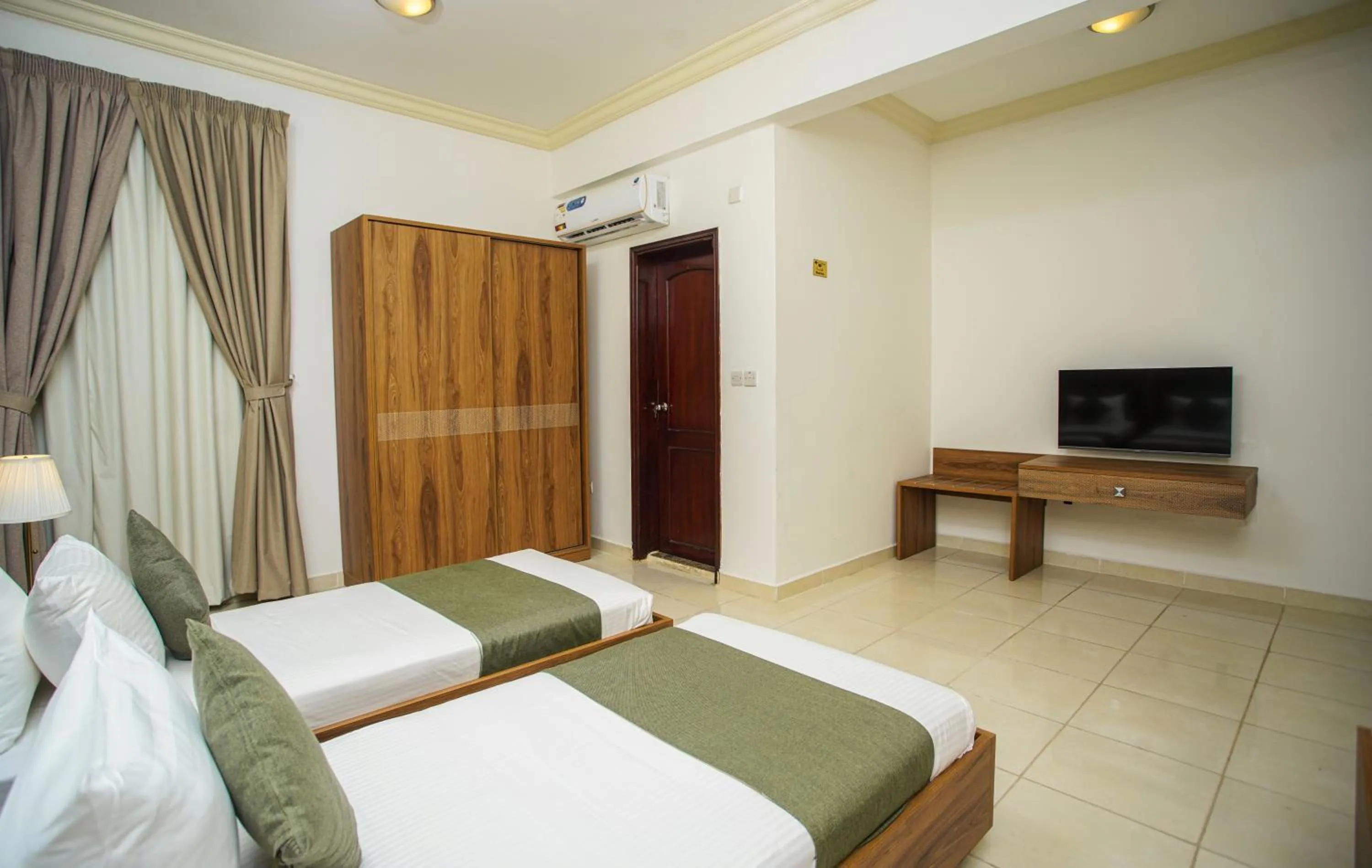 Bedroom, Bed in La Villa Palace Hotel