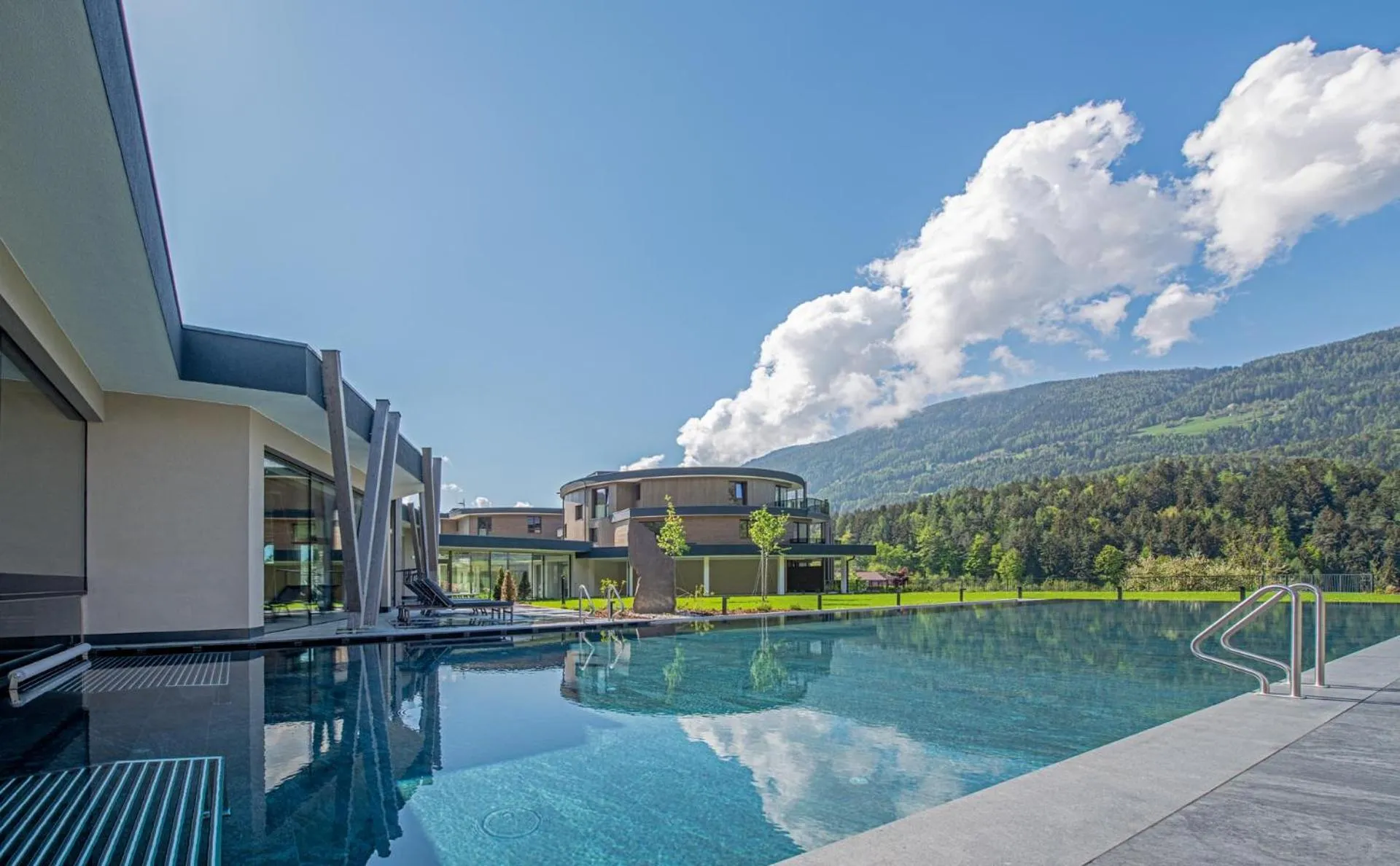 Swimming pool in Leitgam Adults Only Hotel