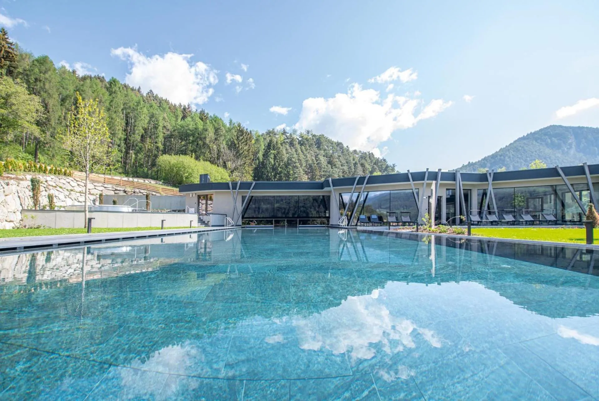 Swimming pool in Leitgam Adults Only Hotel
