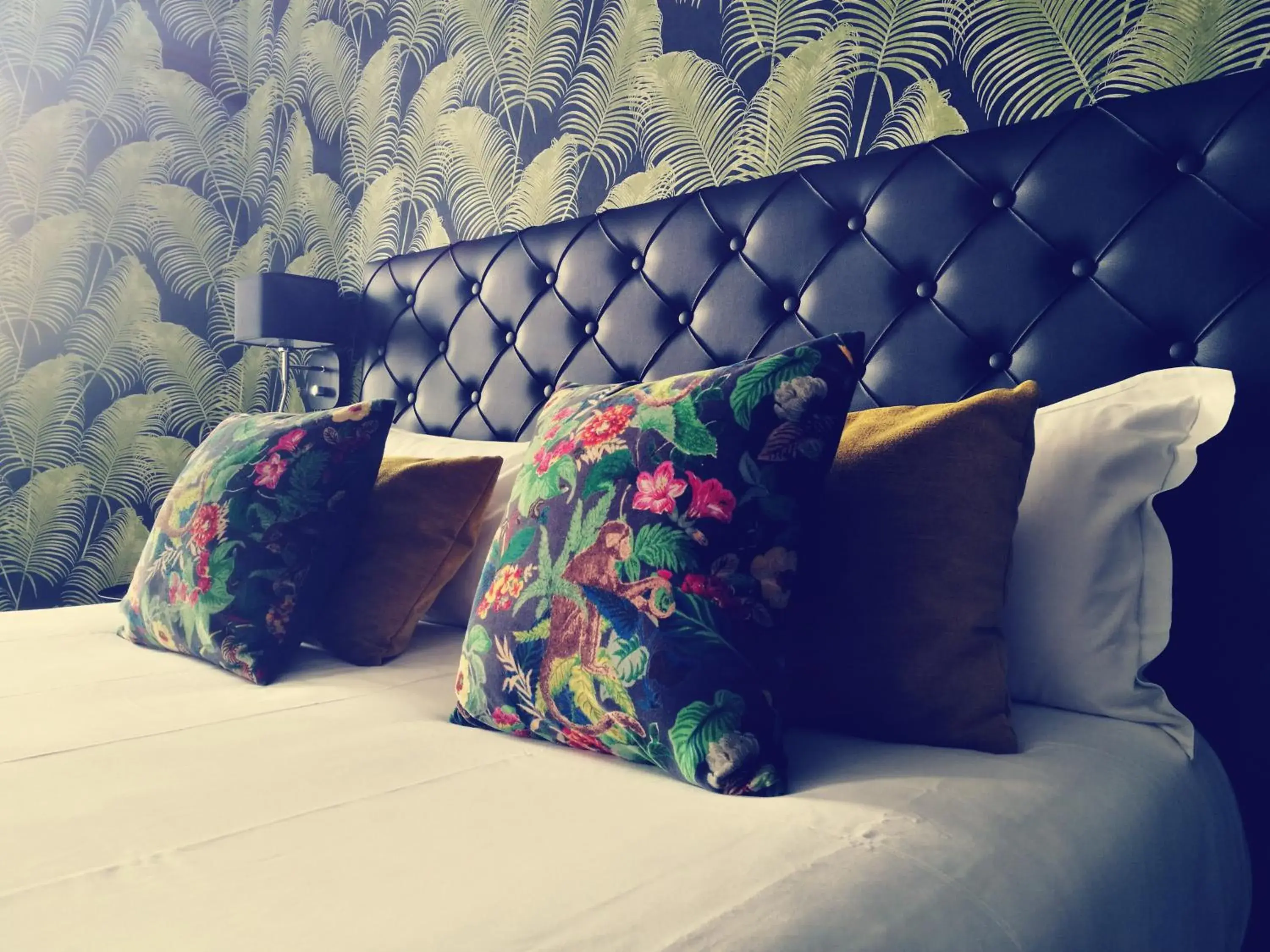 Bed in Logis Hôtel Lodge La Valette Bed in Logis Hôtel Lodge La Valette