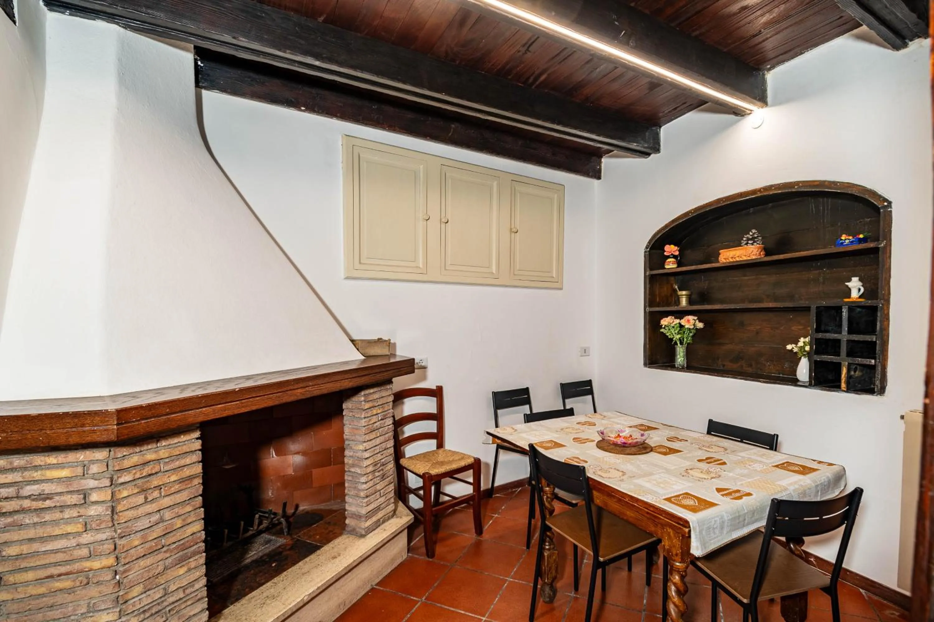 Dining area in Casa Trasteverina