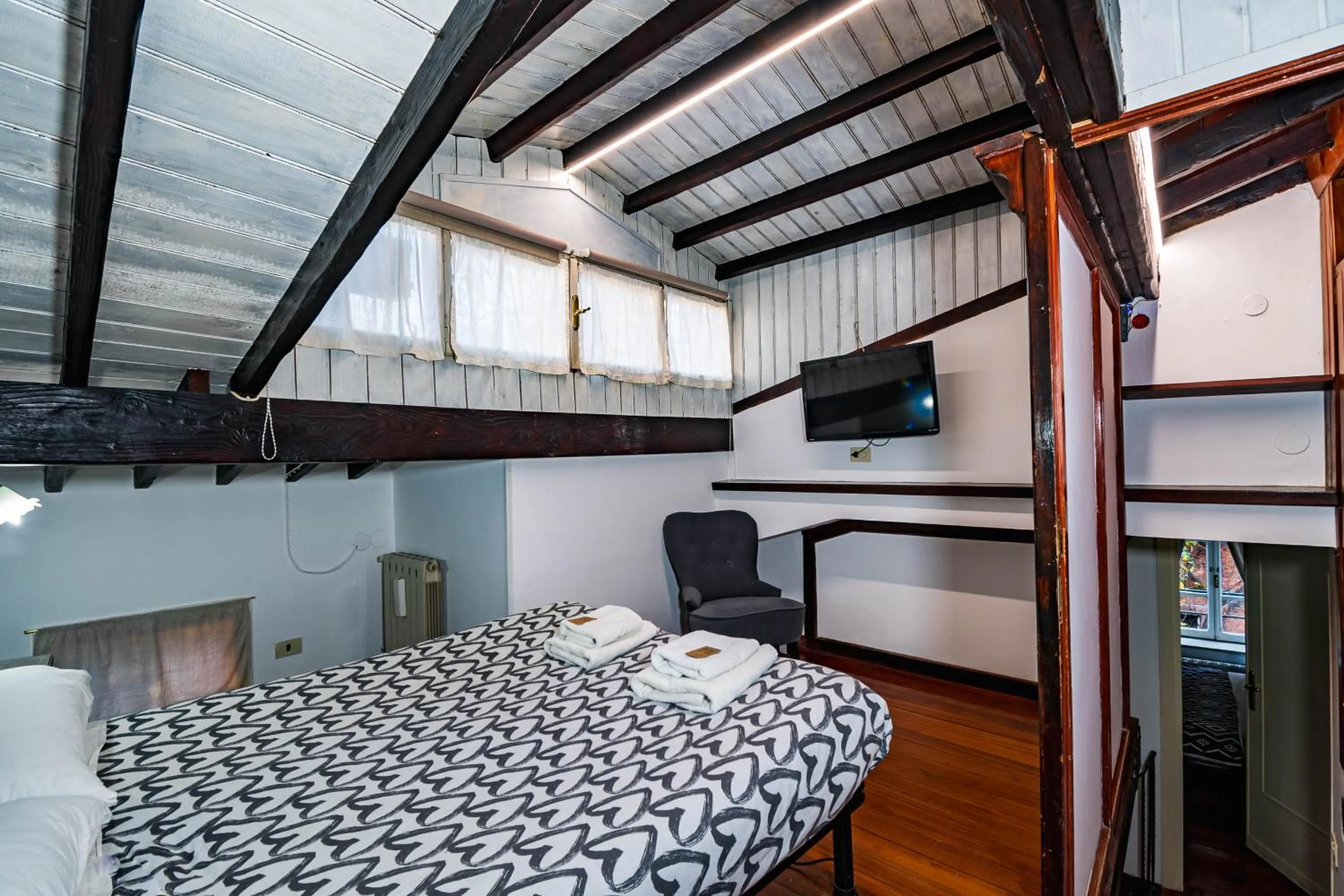 Photo of the whole room, Bed in Casa Trasteverina