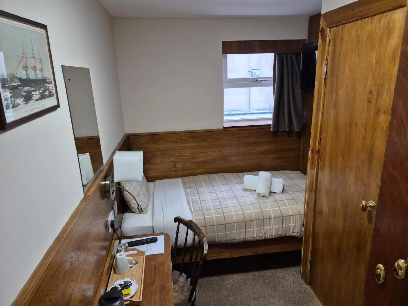 Bed in Douglas Hotel