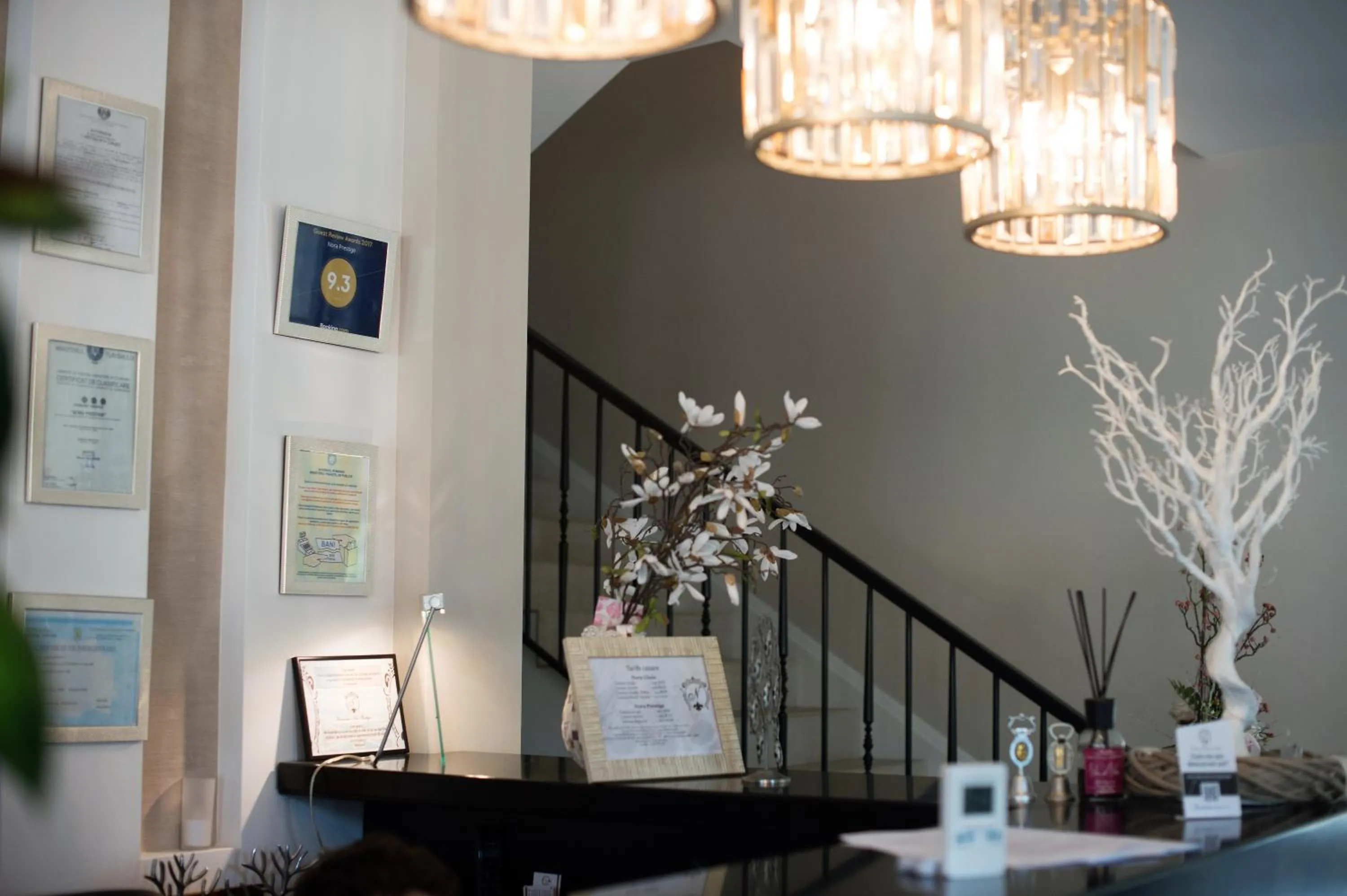 Logo/Certificate/Sign in Nora Prestige