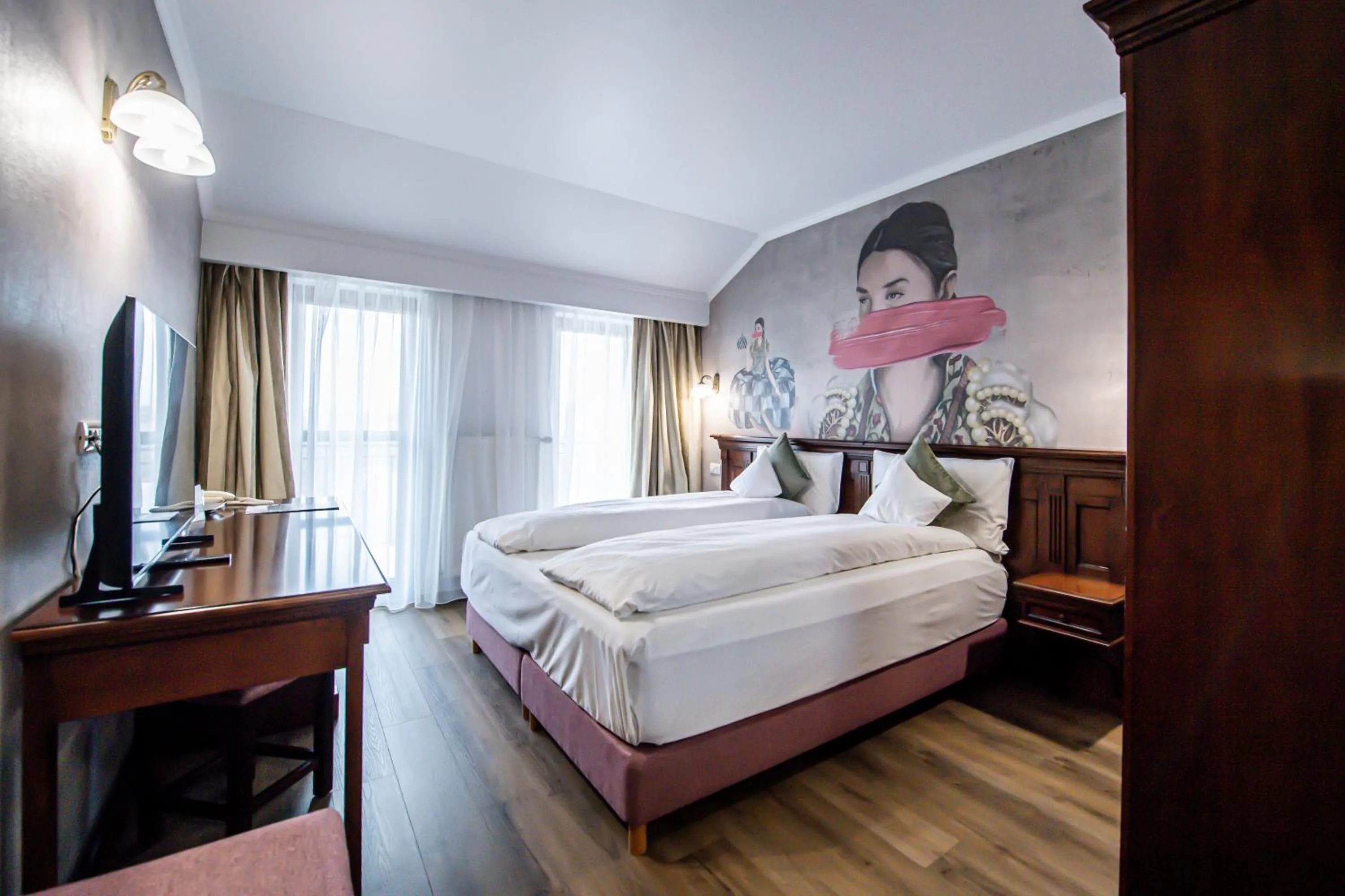 Photo of the whole room, Bed in Nora Prestige