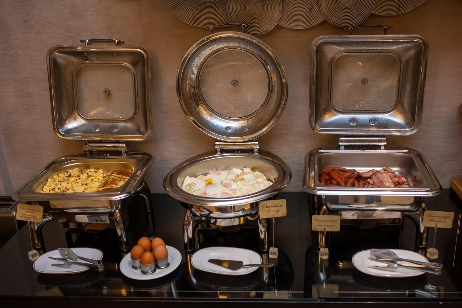 Buffet breakfast in Nora Prestige