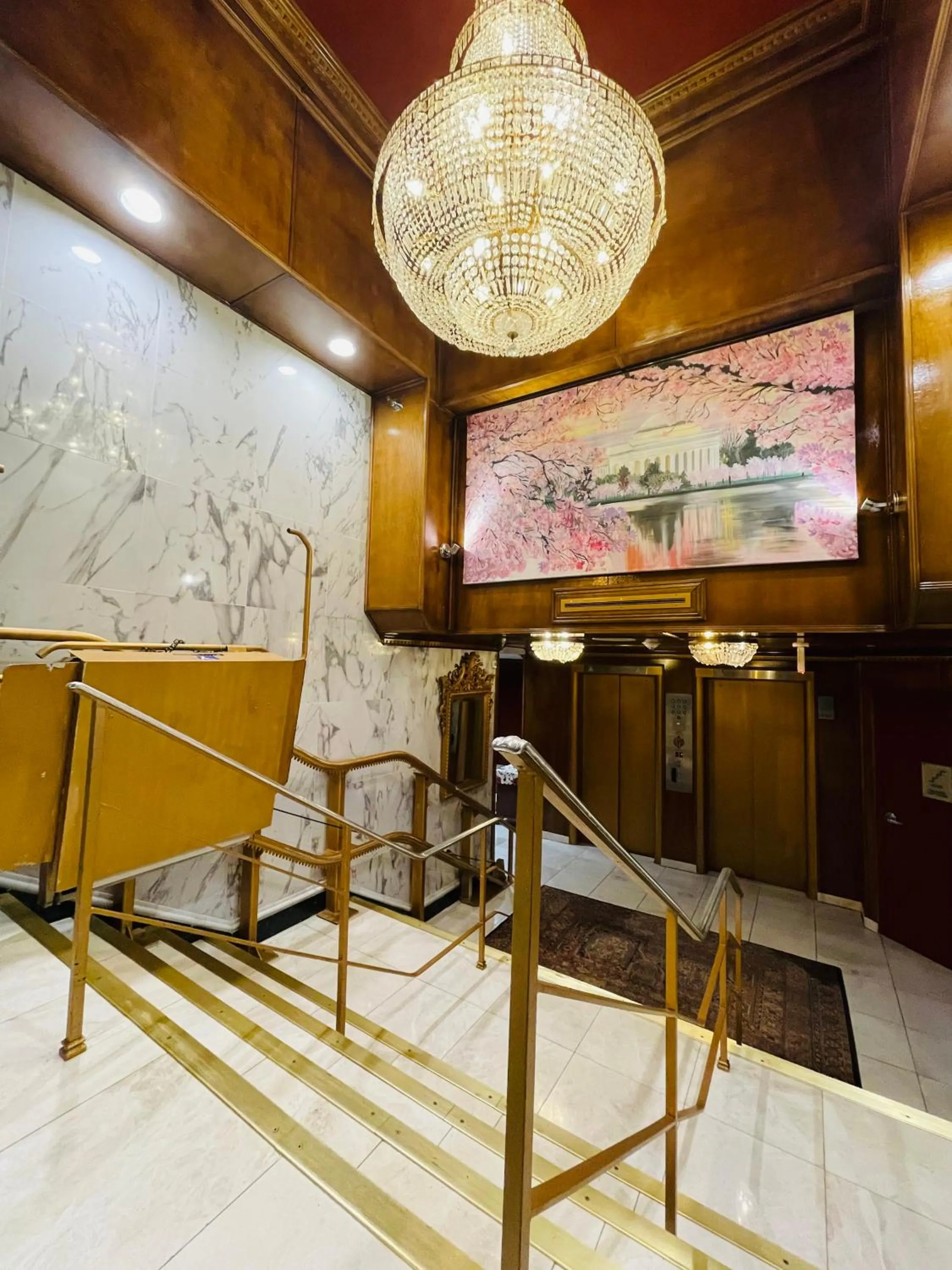 Facade/entrance in The Architect