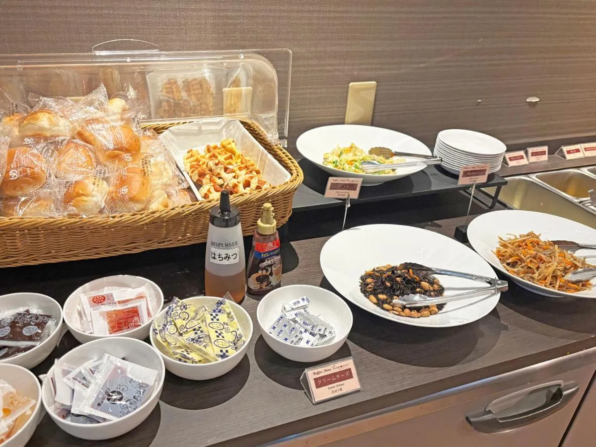 Restaurant/places to eat in Astil Hotel Shinosaka Precious